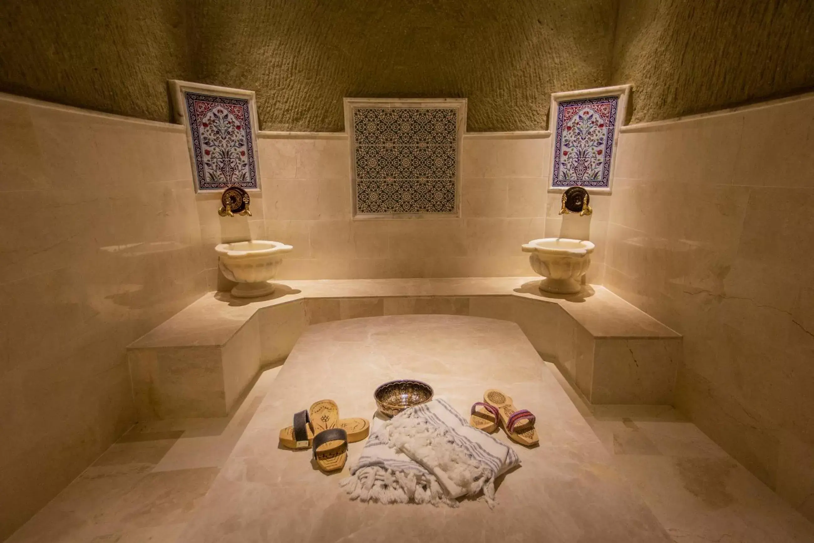 Royal Cave Suite with Turkish Bath in Azure Cave Suites - Cappadocia Royal Cave Suite with Turkish Bath in Azure Cave Suites - Cappadocia