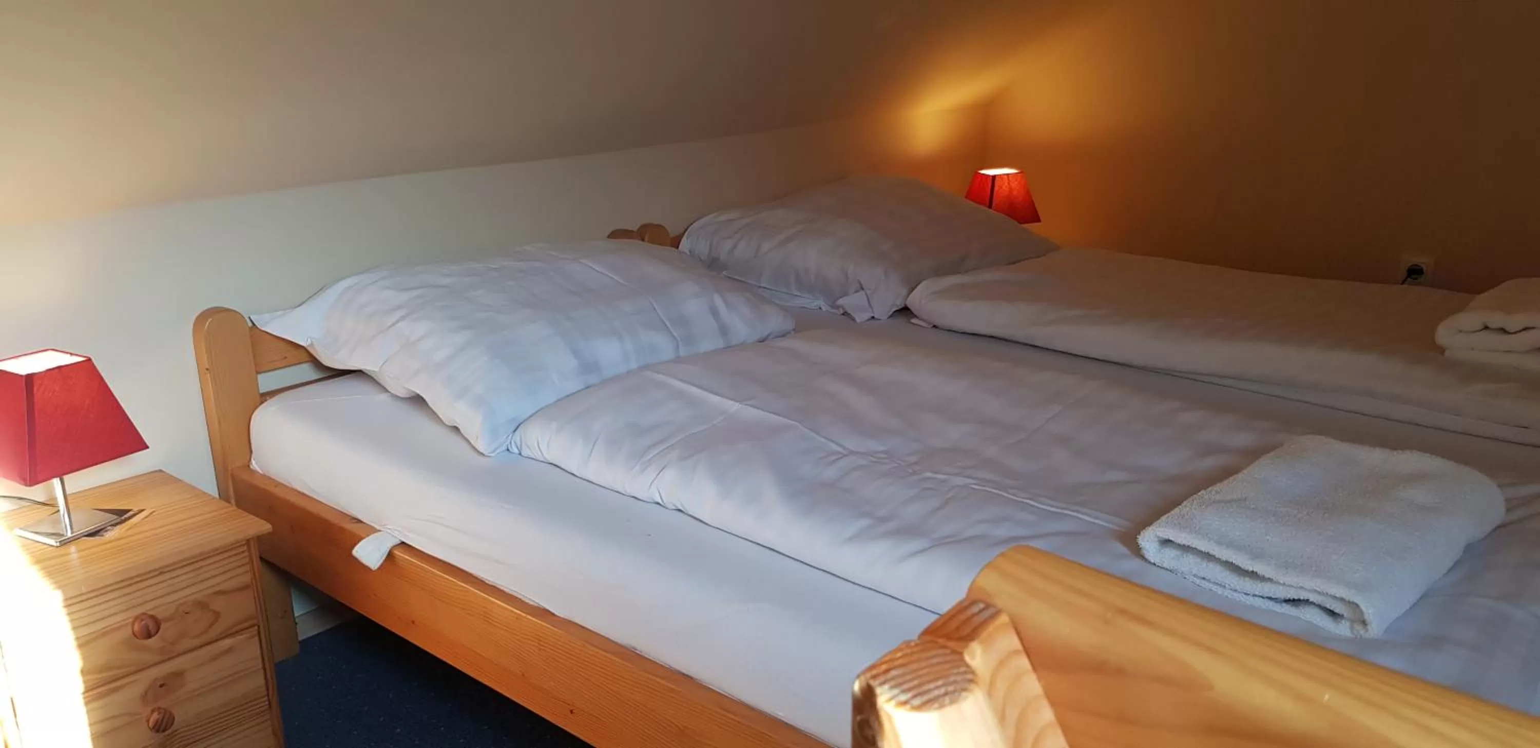 Bed in Central Panzió Gyula