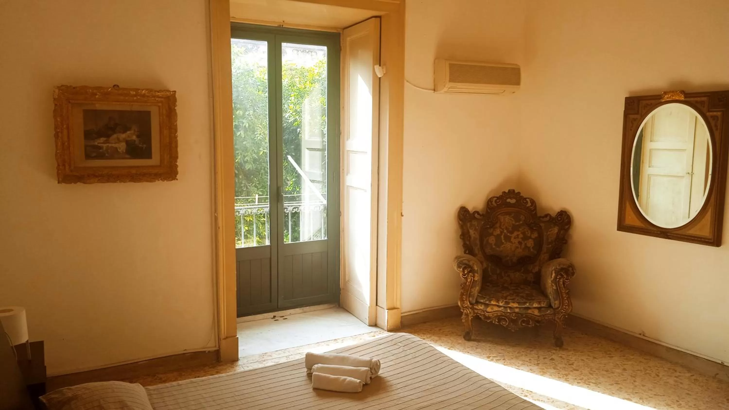 TV/Entertainment Center in Bed and Books Isabella