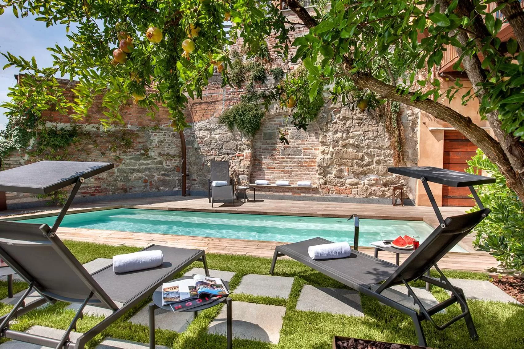 Swimming pool in Il Cortile di San Michele
