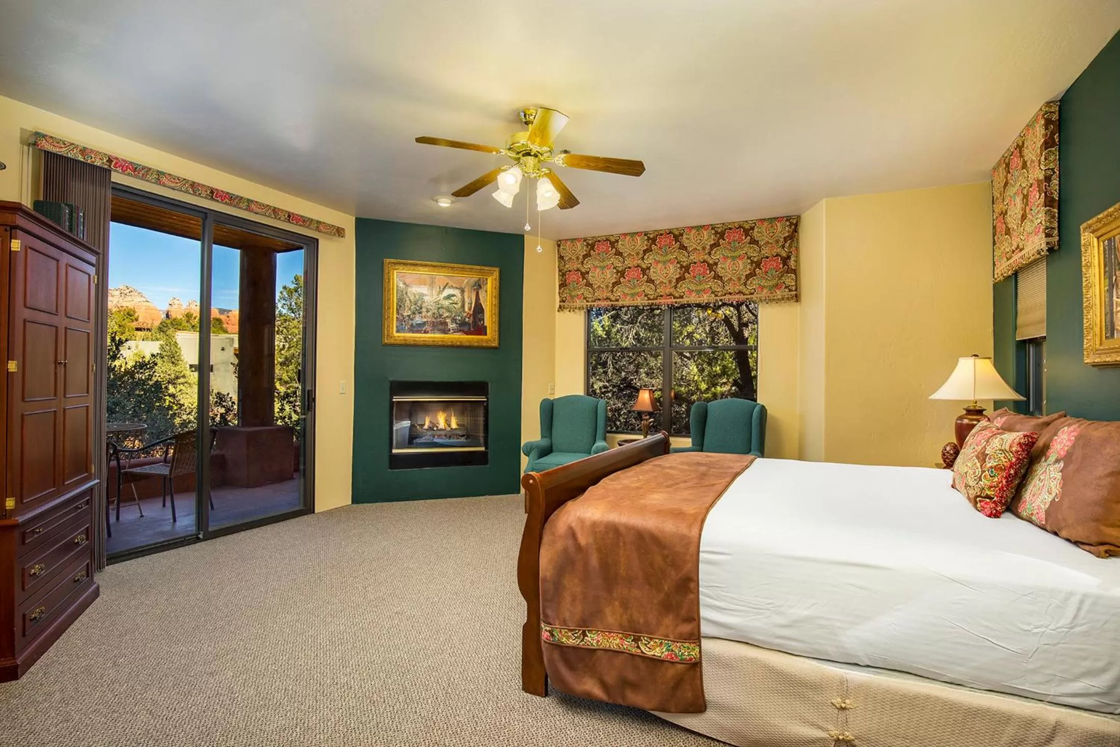 Photo of the whole room, Bed in Alma De Sedona Inn B&B