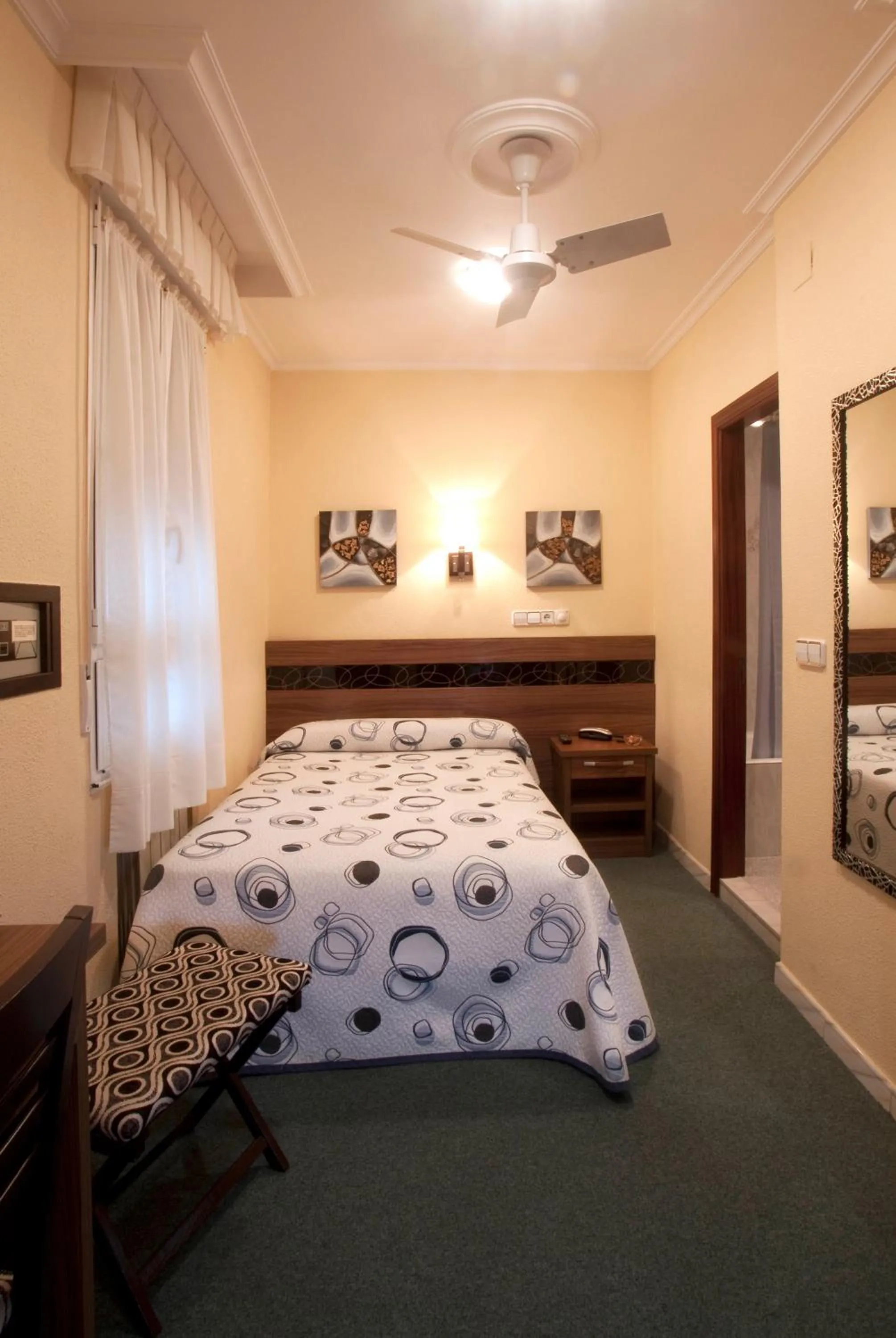 Bedroom, Bed in Hotel Castilla