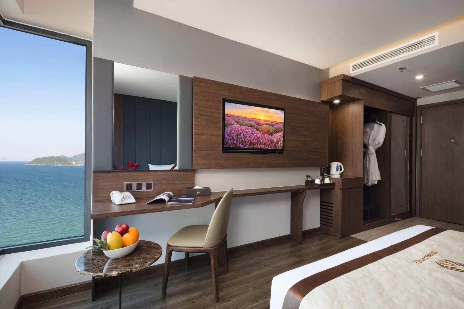 Bedroom, TV/Entertainment Center in Vesna Hotel