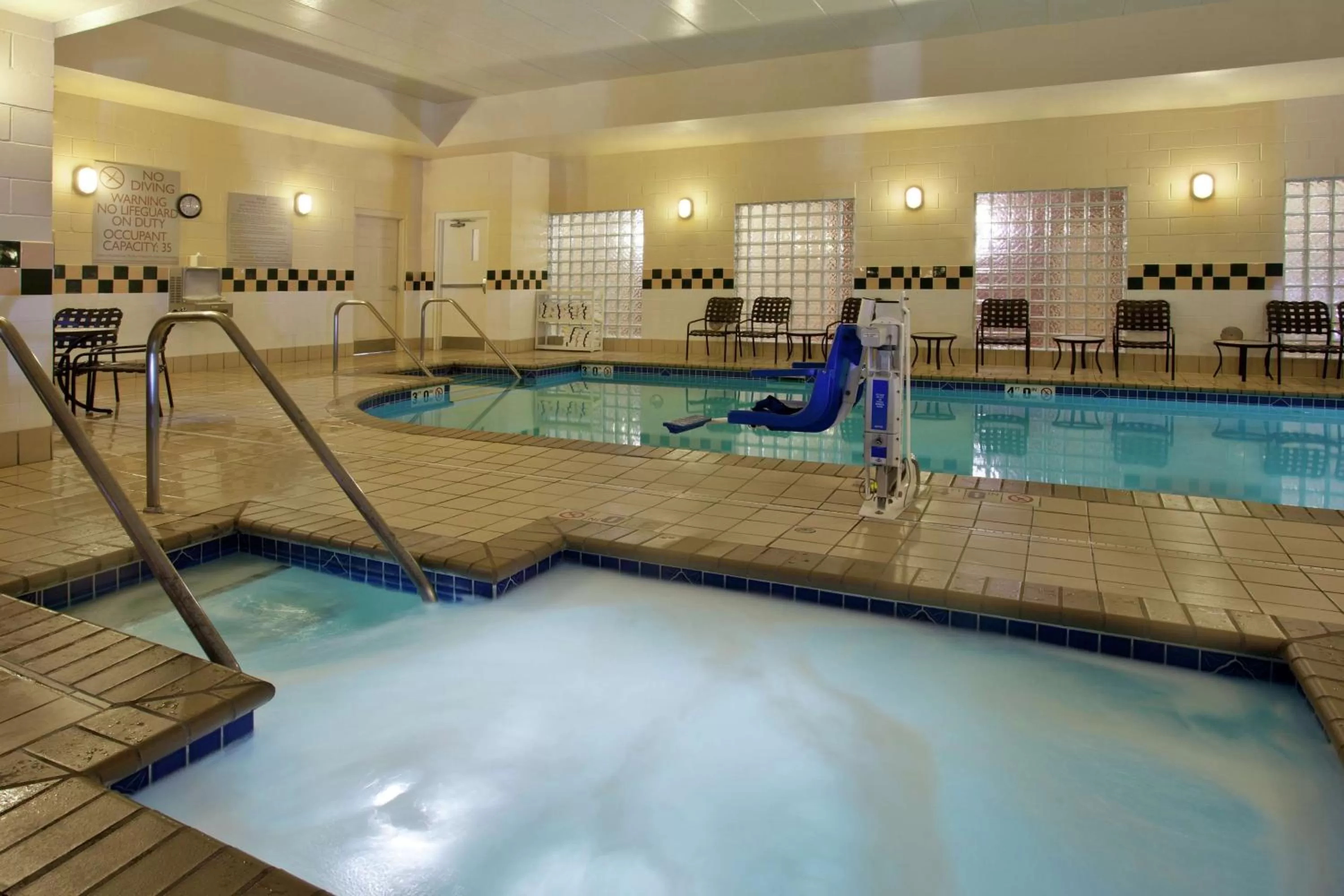 Pool view in Hilton Garden Inn Minneapolis/Eden Prairie
