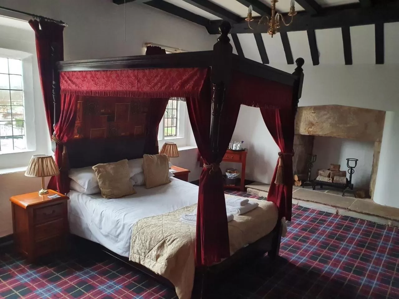 Bed in Old Court Hotel & Apartments