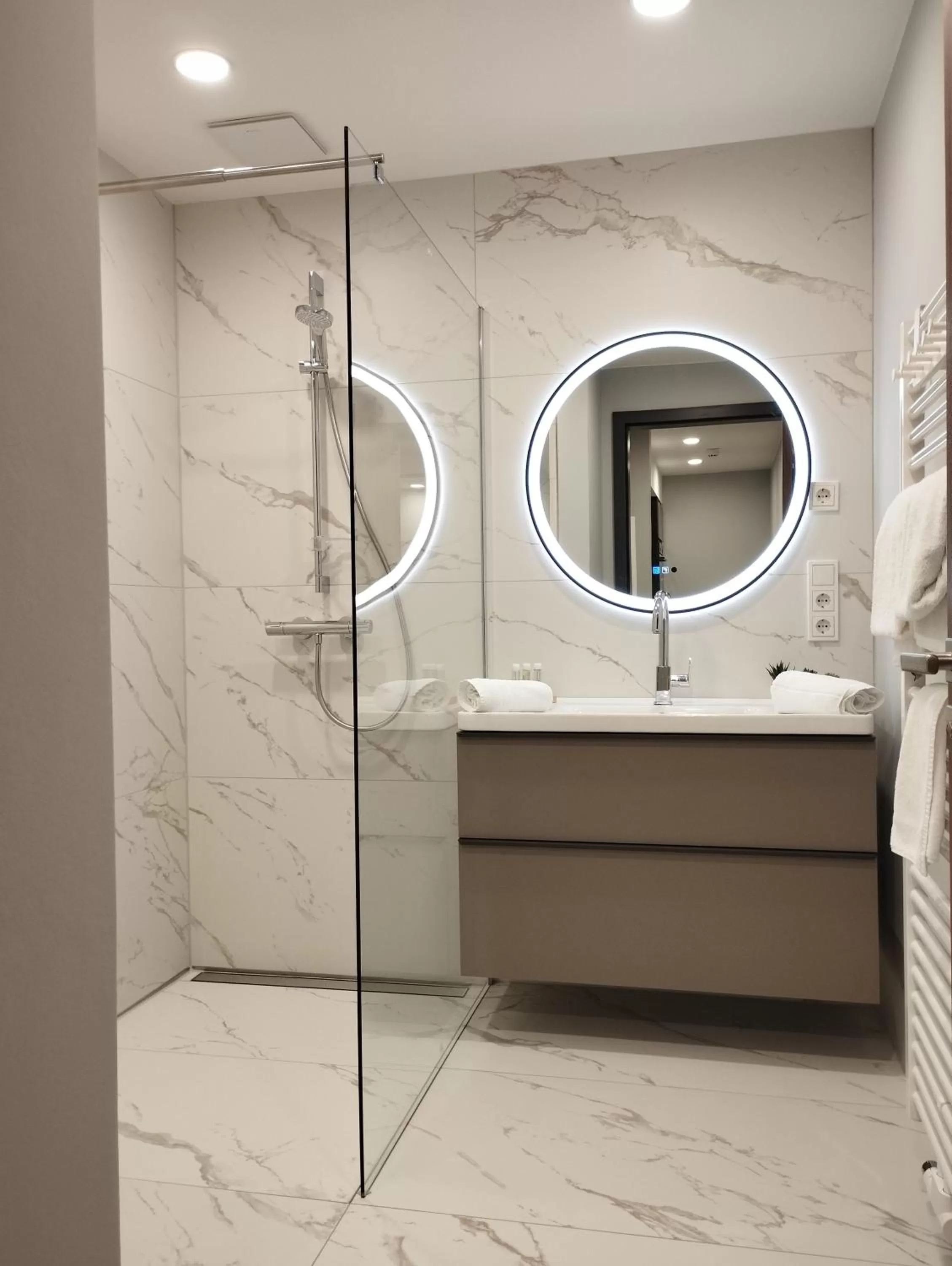 Shower in Hotel Herzog Georg