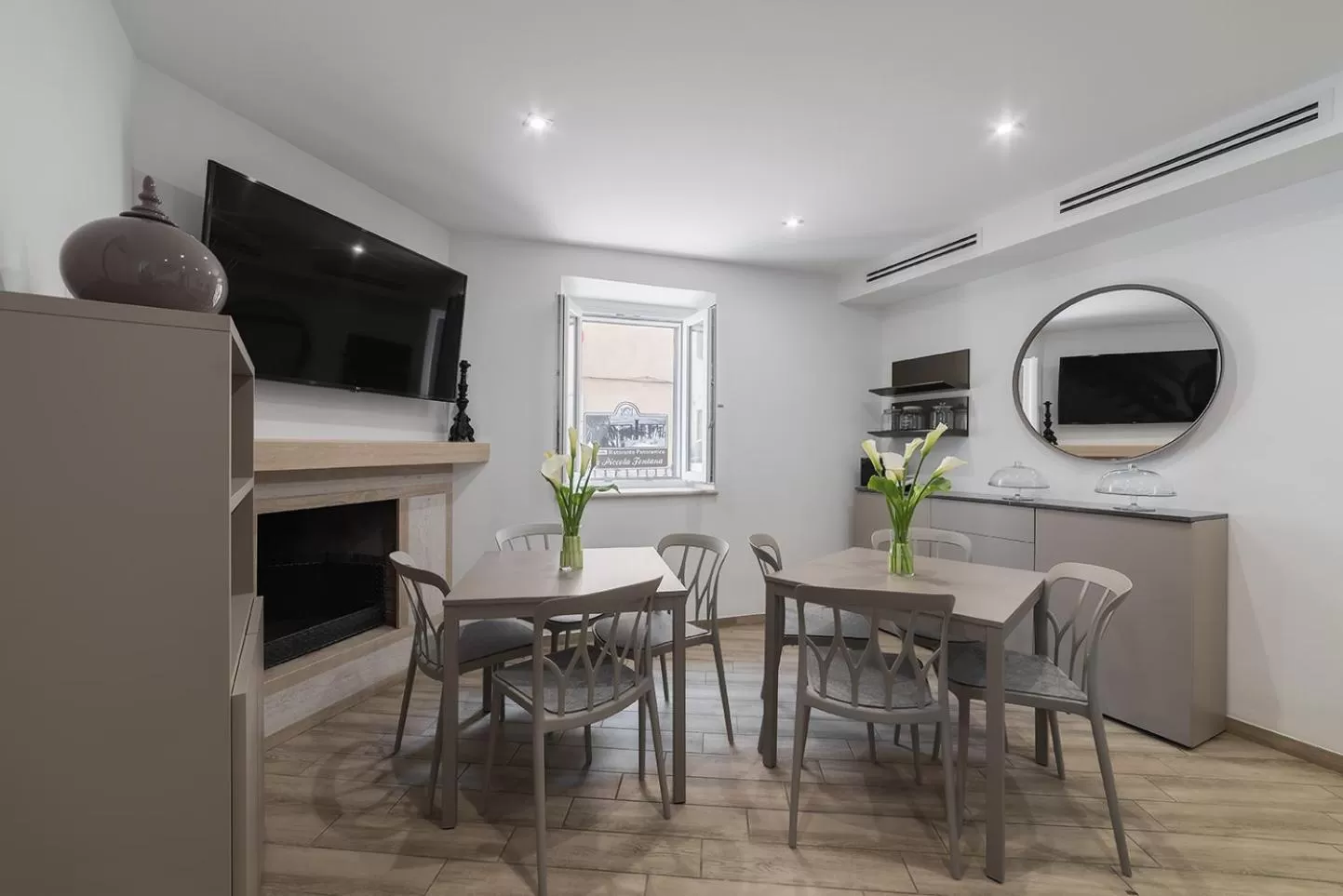 Lobby or reception, Dining Area in B&B Piazza Roma