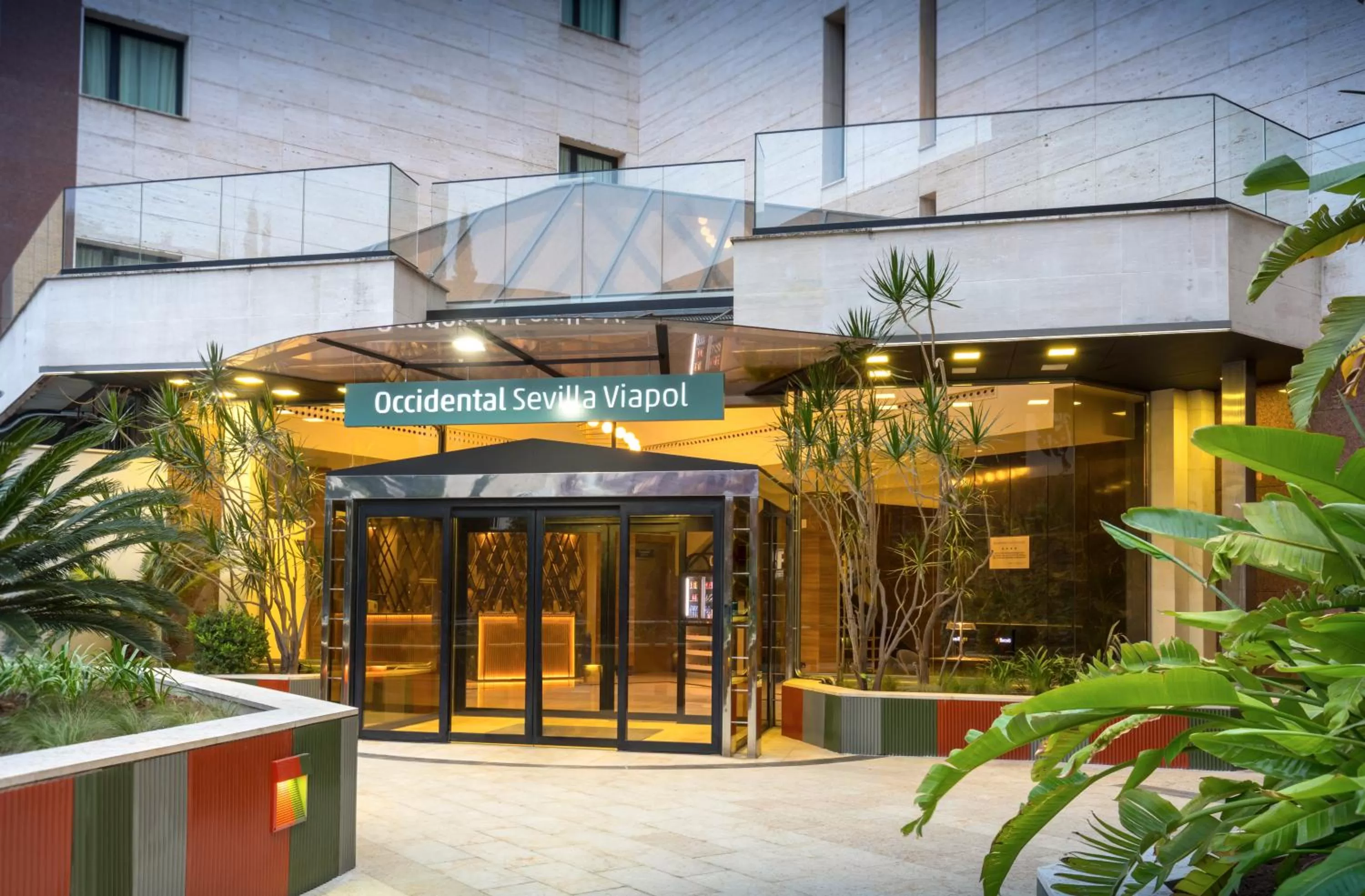 Facade/entrance in Occidental Sevilla Viapol