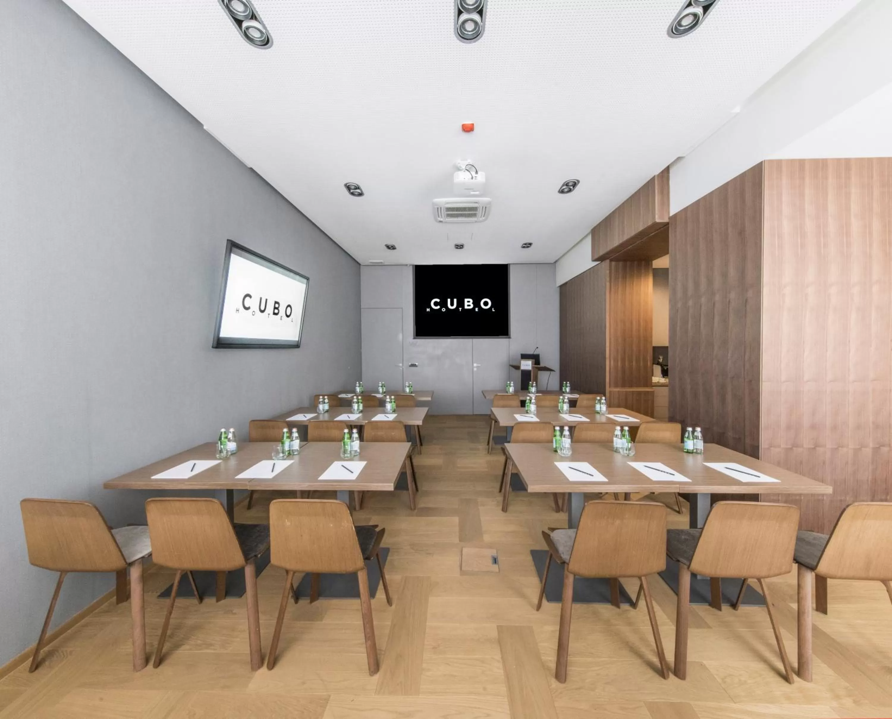 Meeting/conference room in Hotel Cubo
