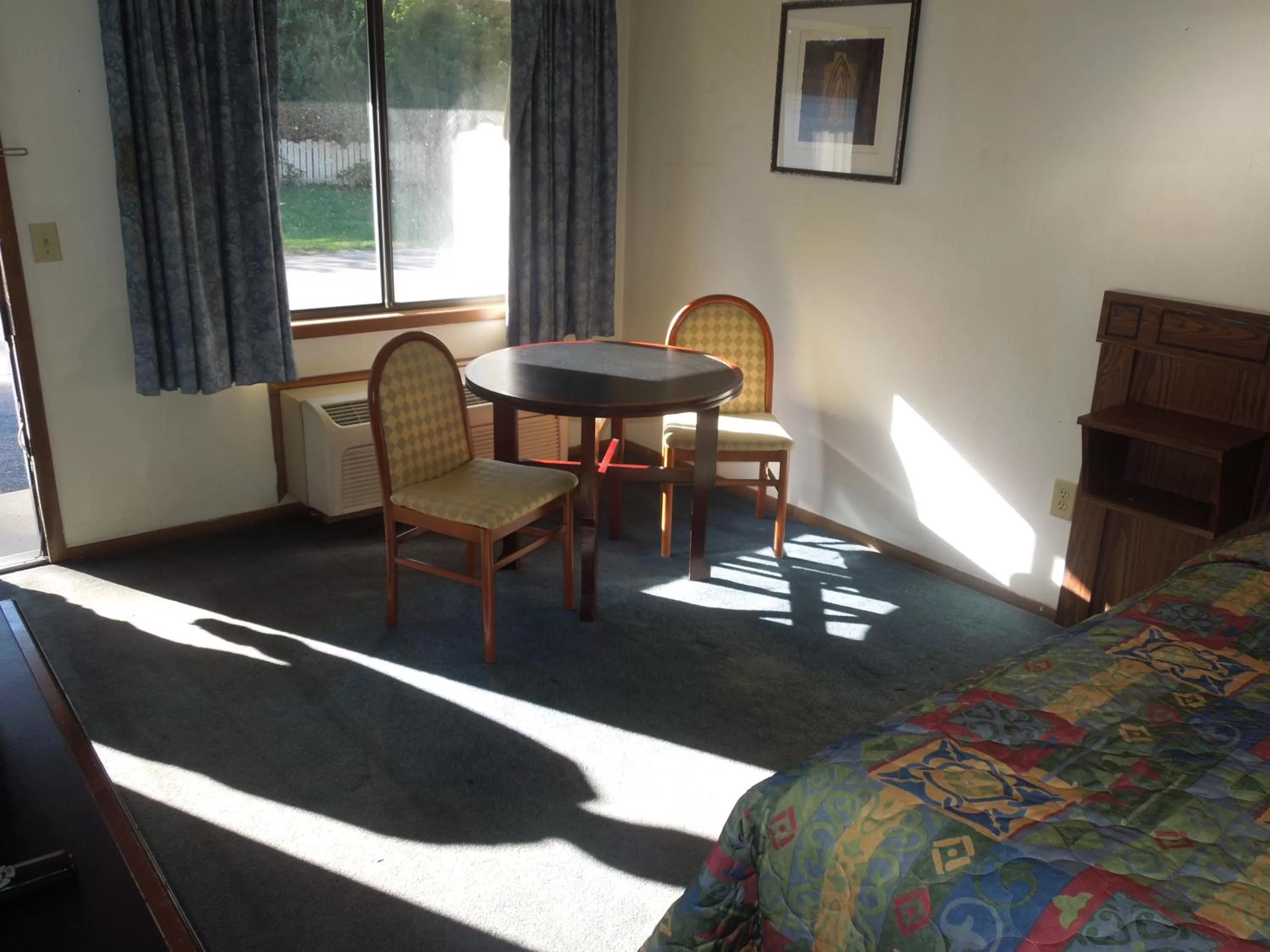 Bedroom in Xenia Country Inn