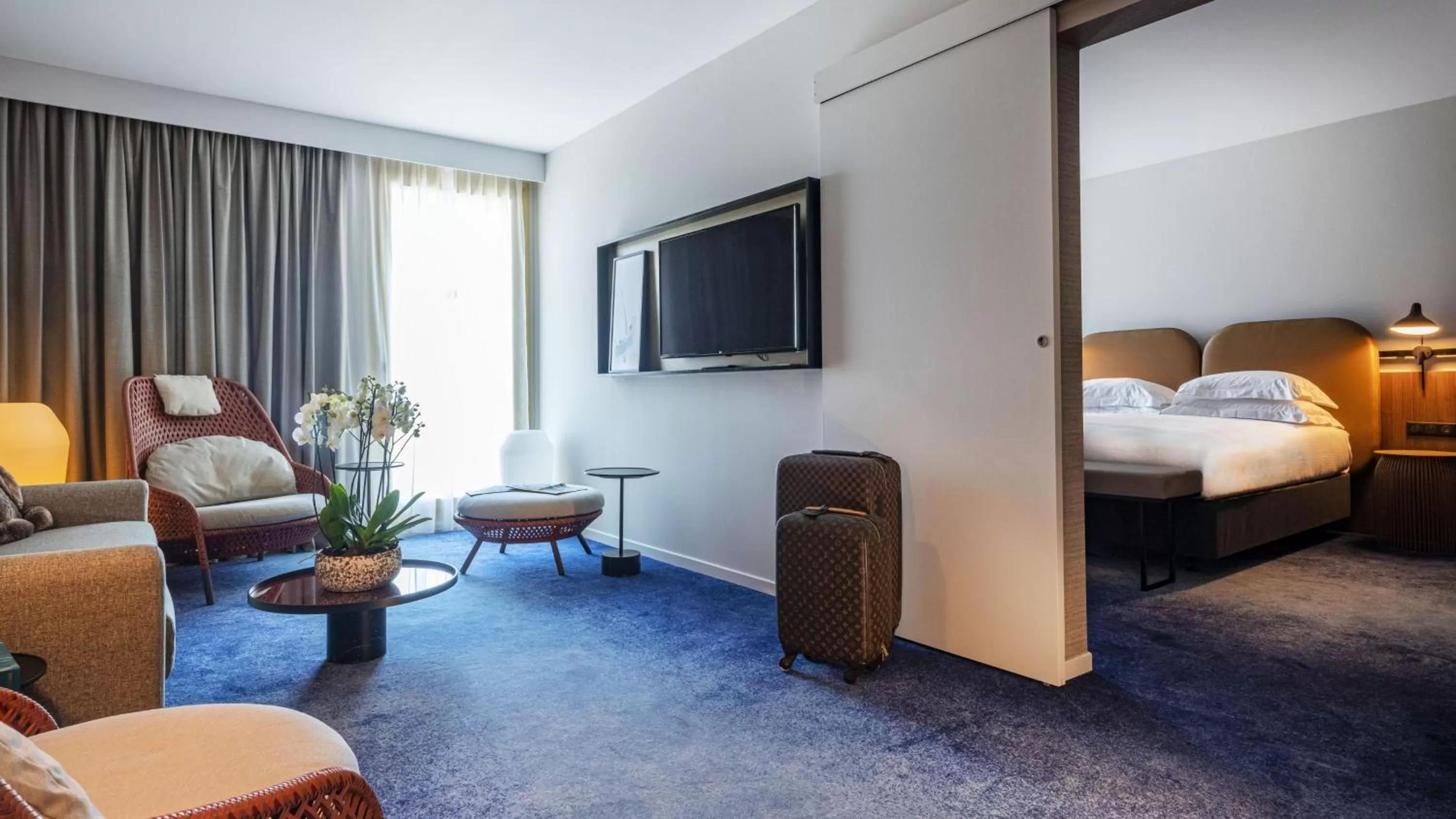 Bedroom, Bed in Crowne Plaza - Nice - Grand Arenas by IHG