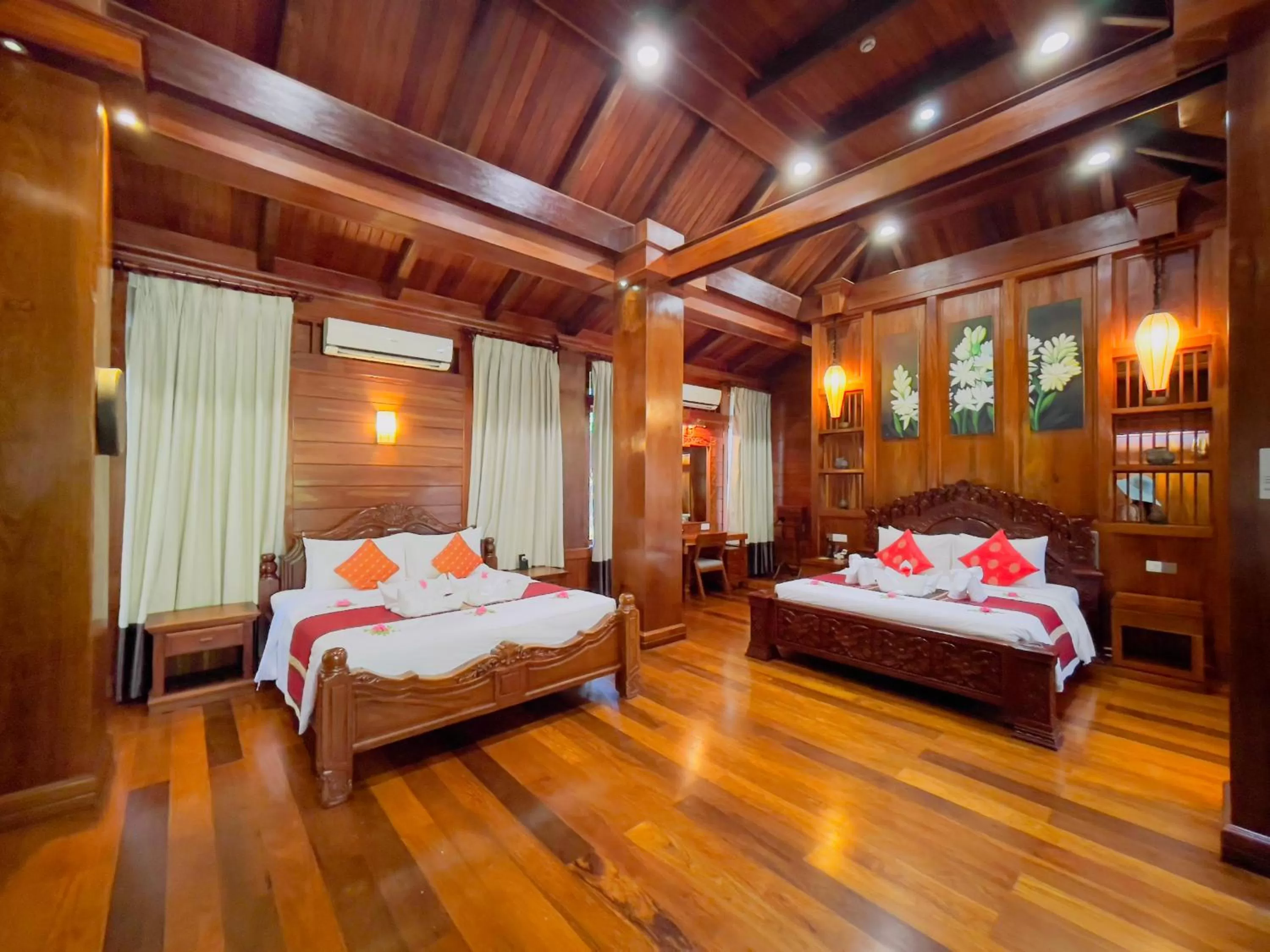 Photo of the whole room, Bed in Try Palace Resort Kep