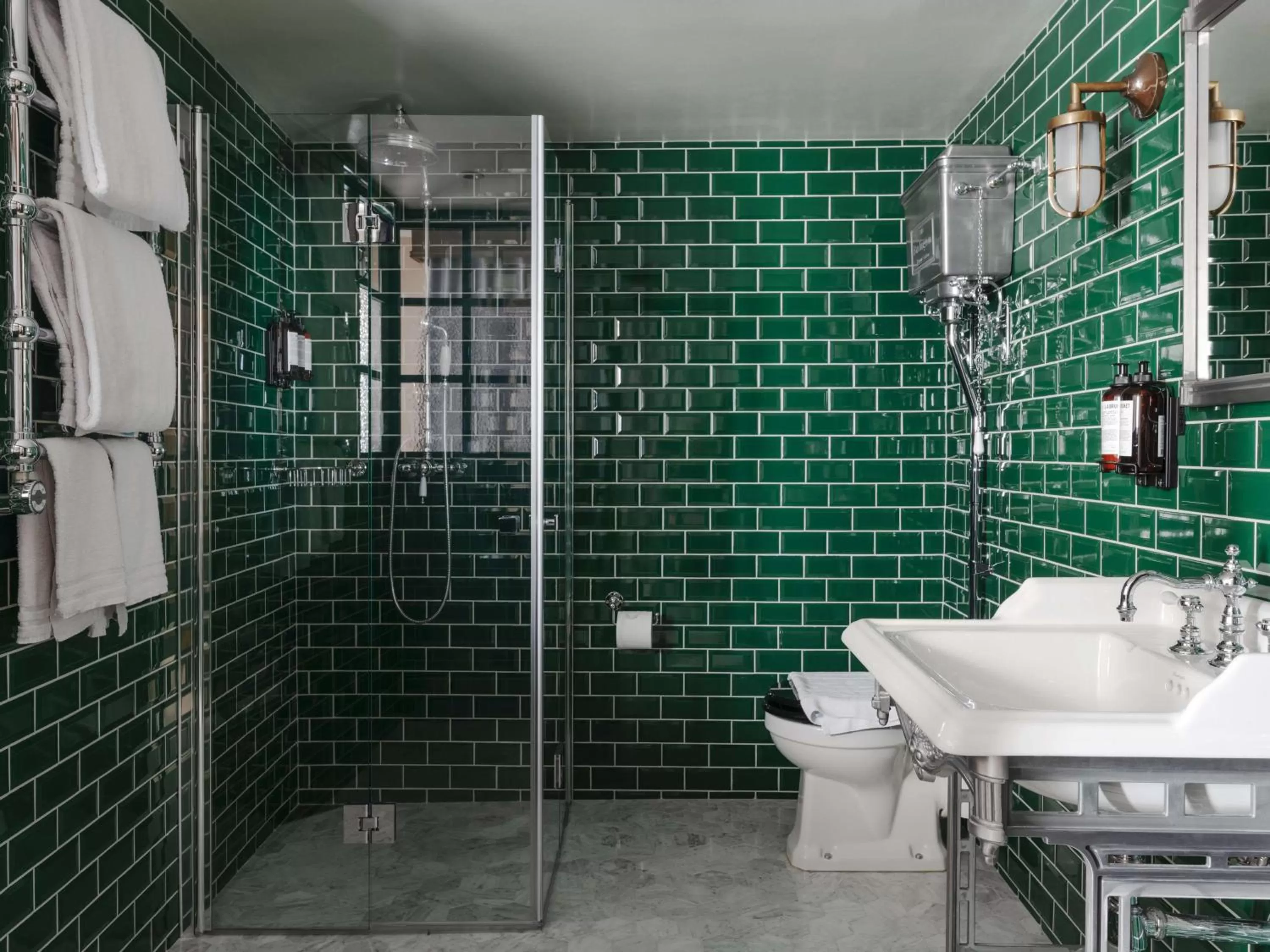 Bathroom in Hotel Frantz, WorldHotels Crafted