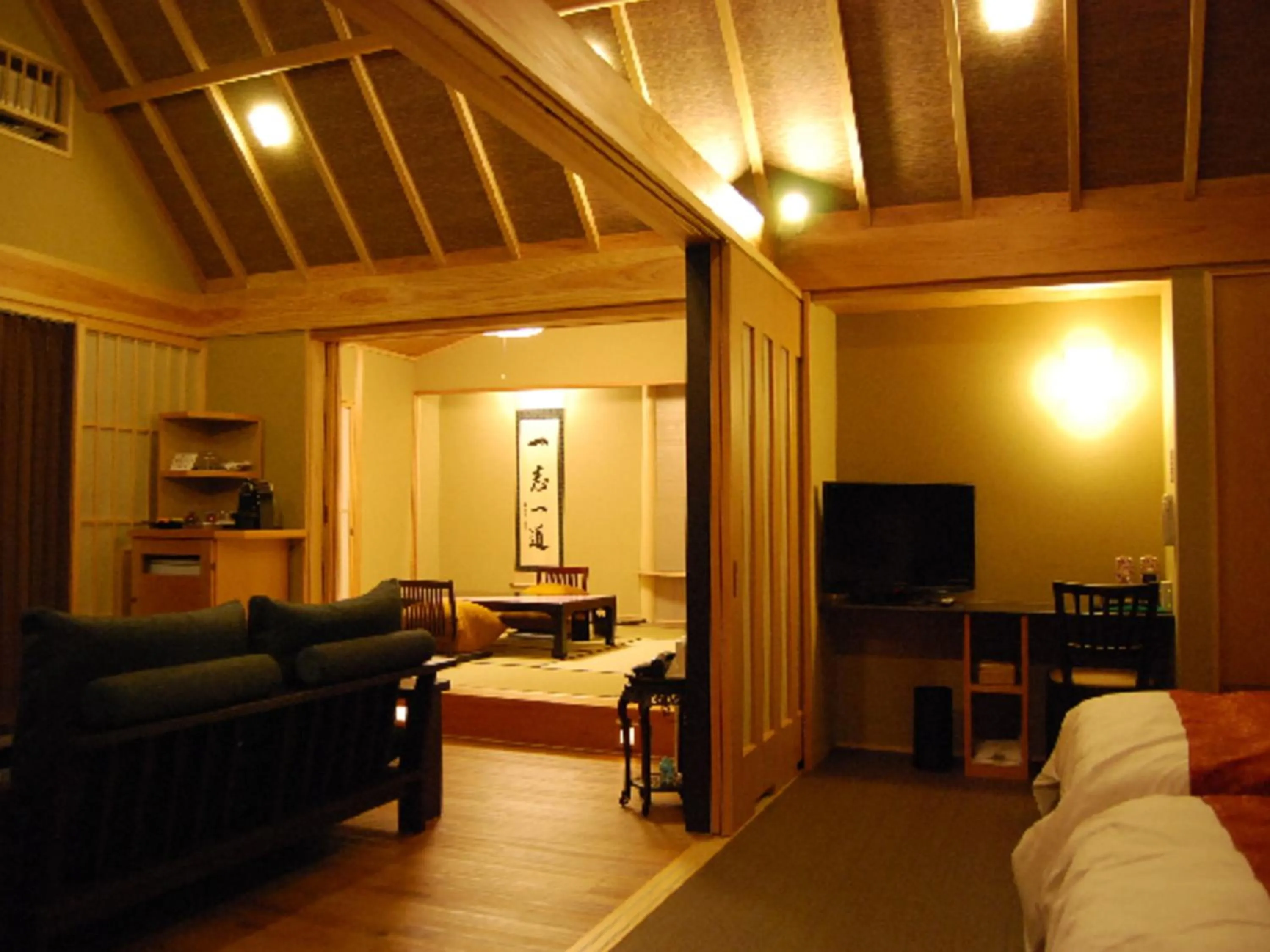 Photo of the whole room, Bed in Ryokan Shinsen