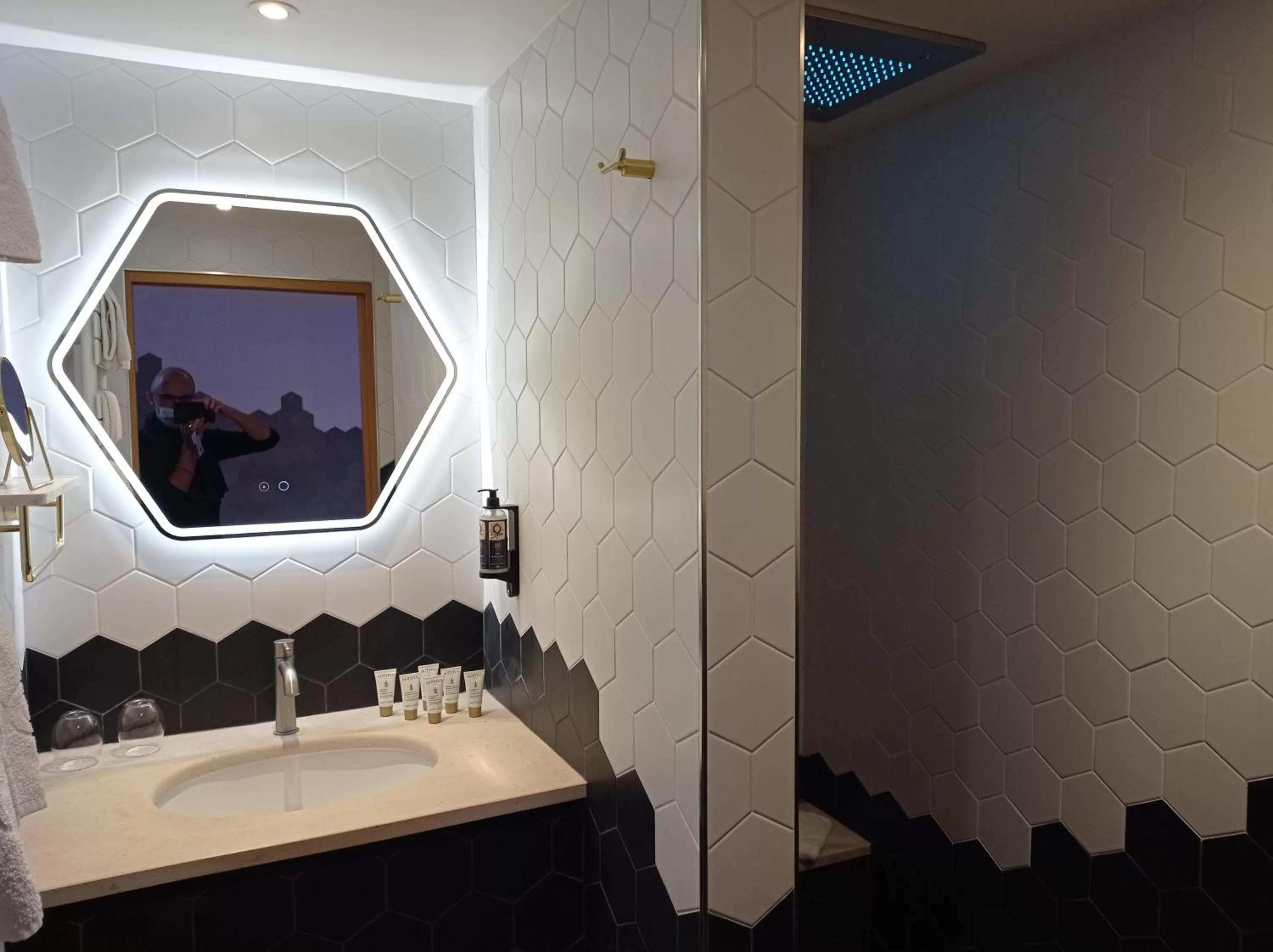 Property building in Hotel et Spa Le Lion d'Or