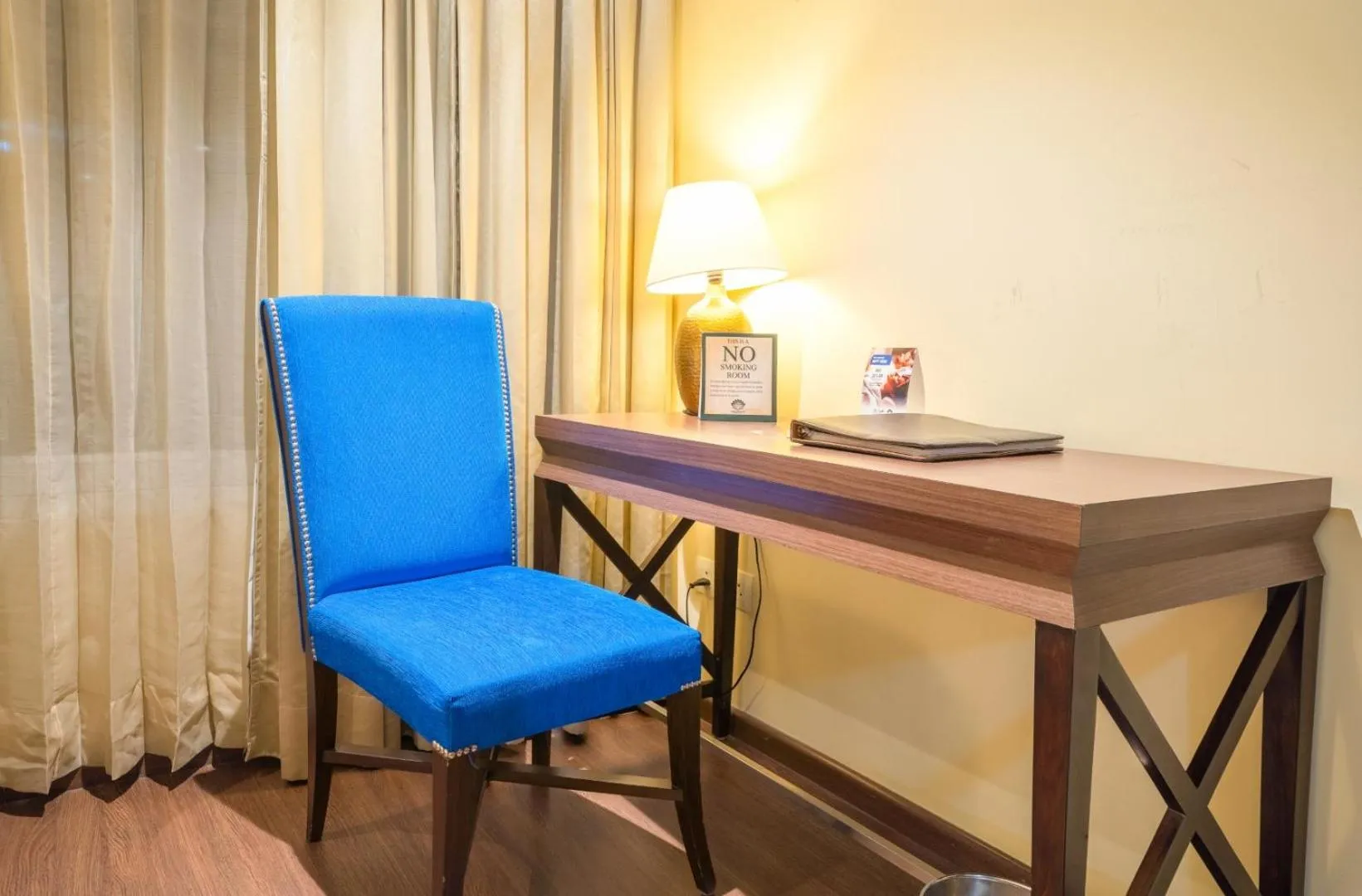 hair dresser in Indraprastha Spa Resort