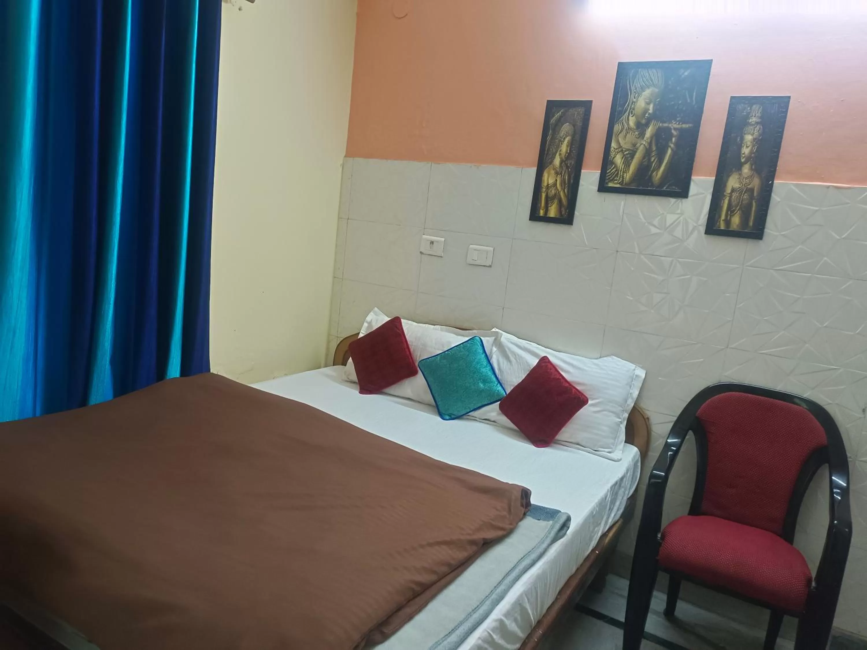 Bed in Hotel Shiv Palace