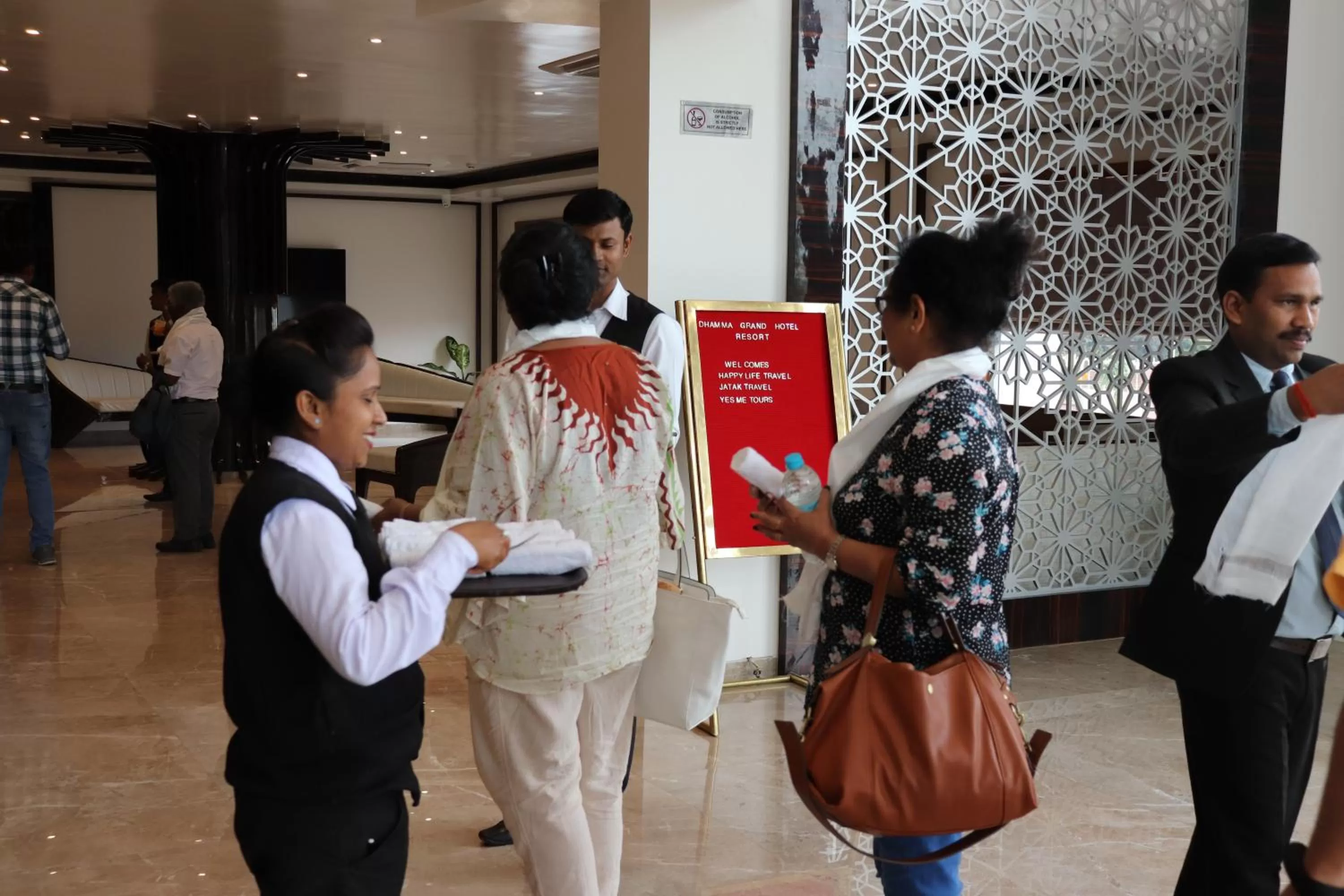 Dhamma Grand Hotel Resort