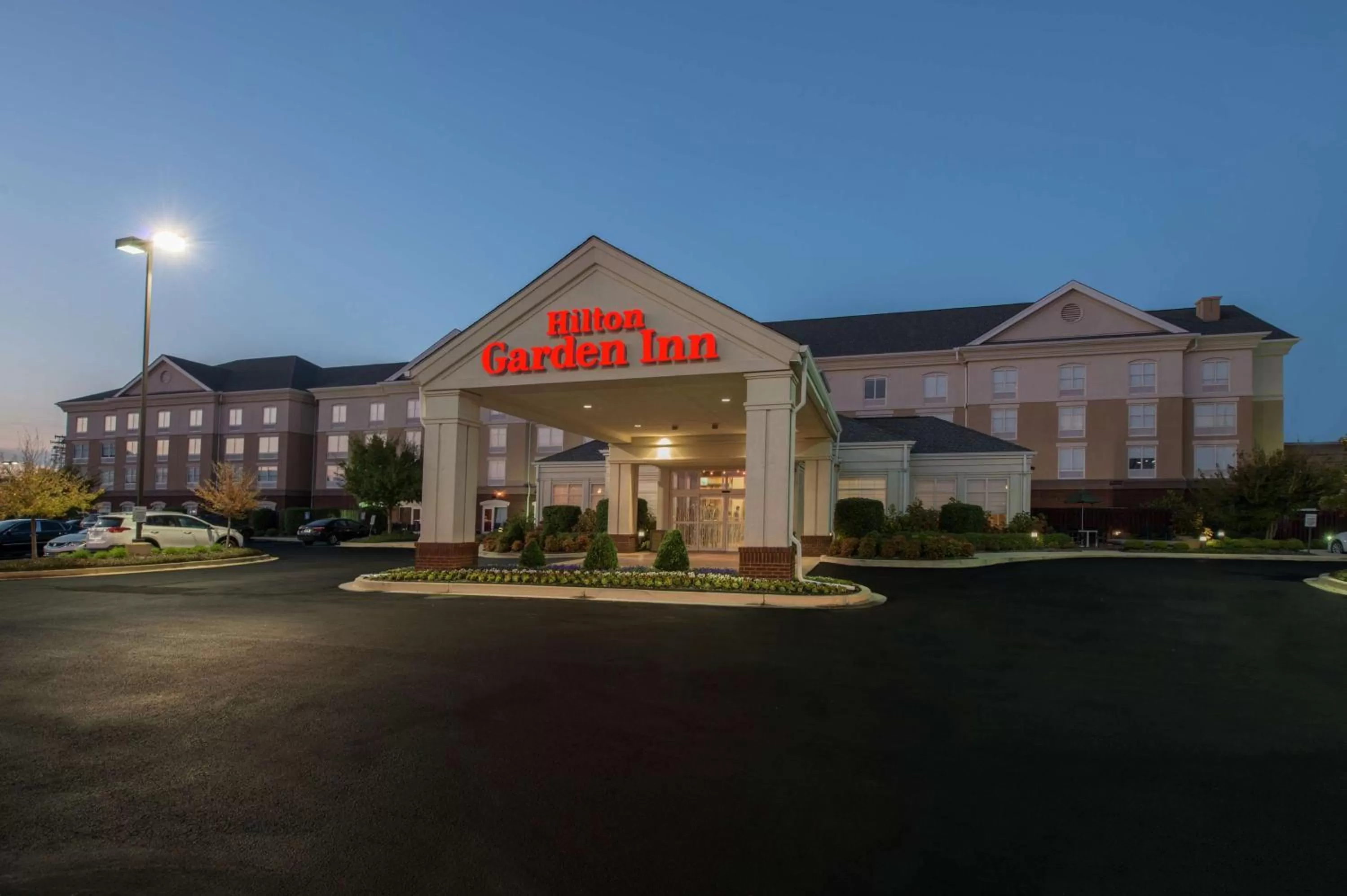 Property building in Hilton Garden Inn Tupelo