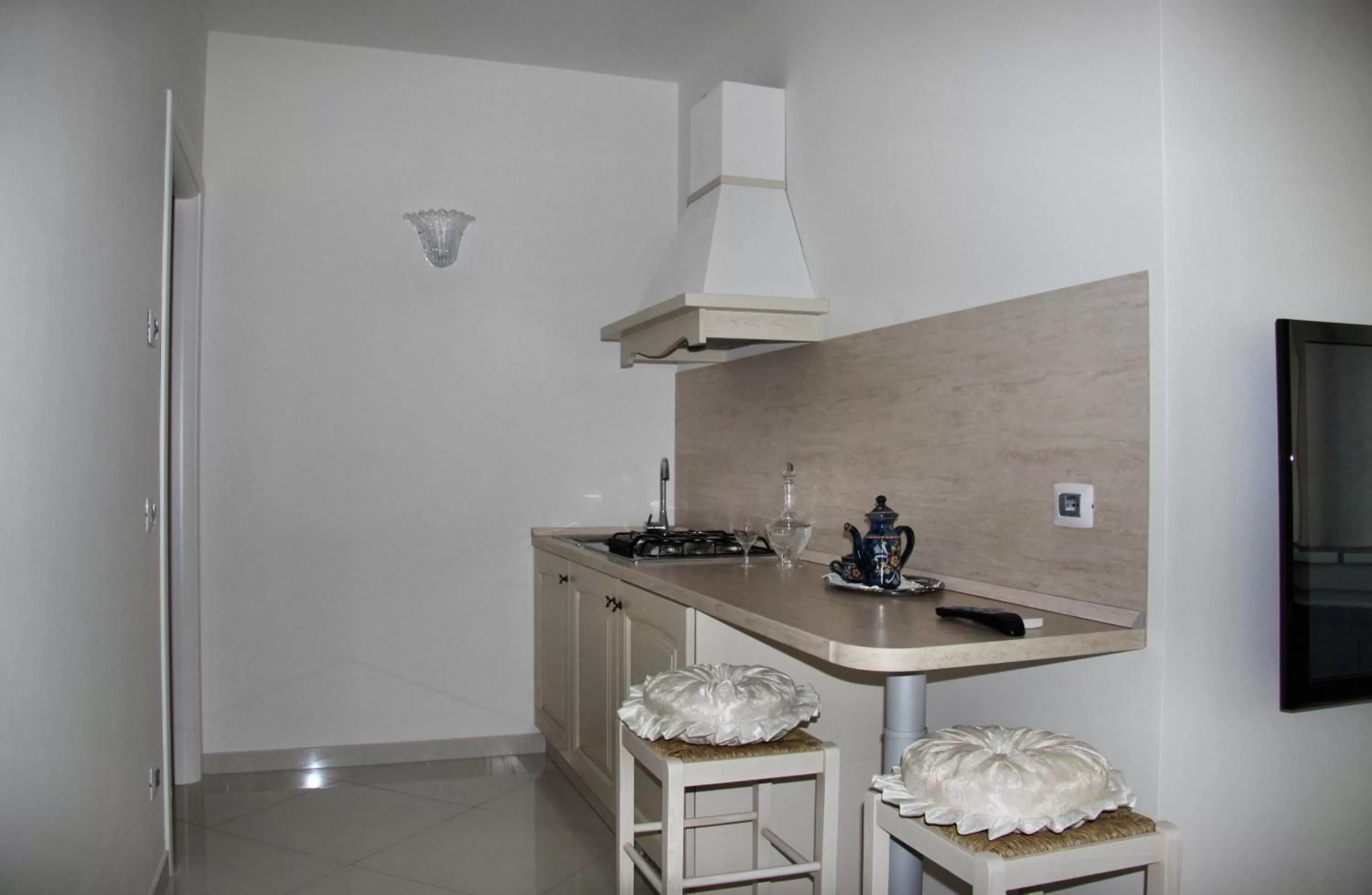 Kitchen or kitchenette in B&B Vanessa House