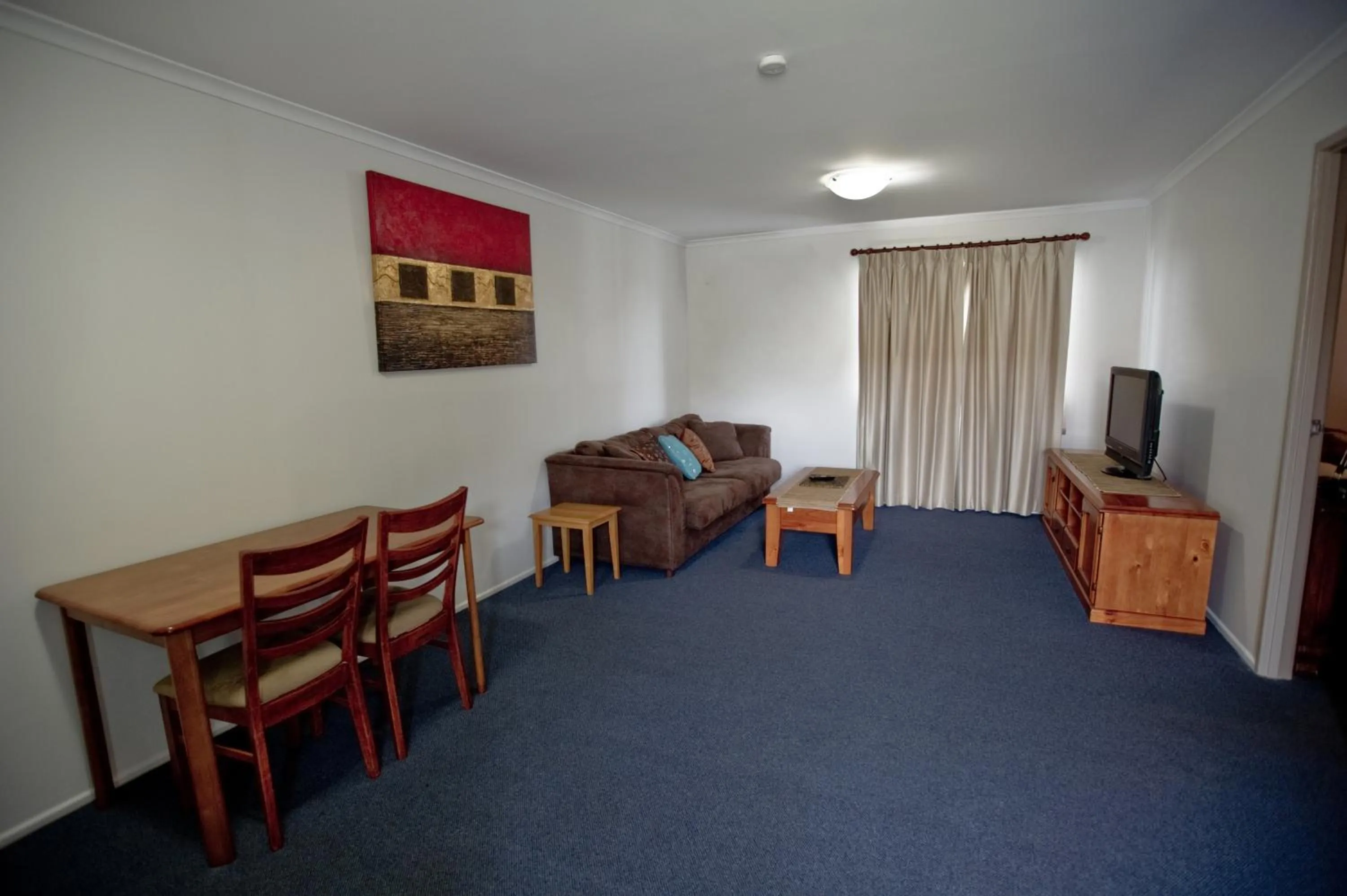 Living room in Centrepoint Motor Inn
