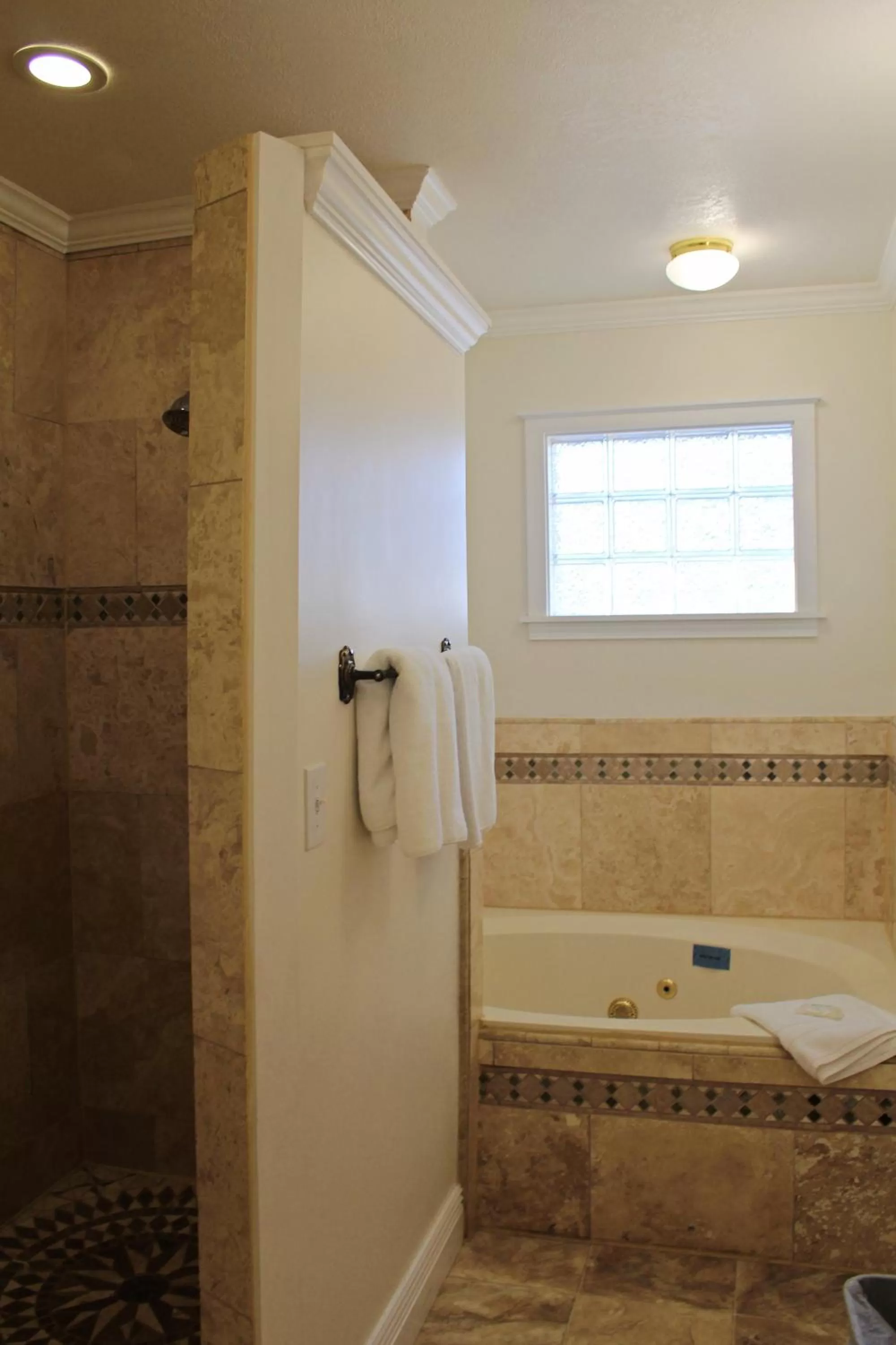 Bathroom in Bowen Motel