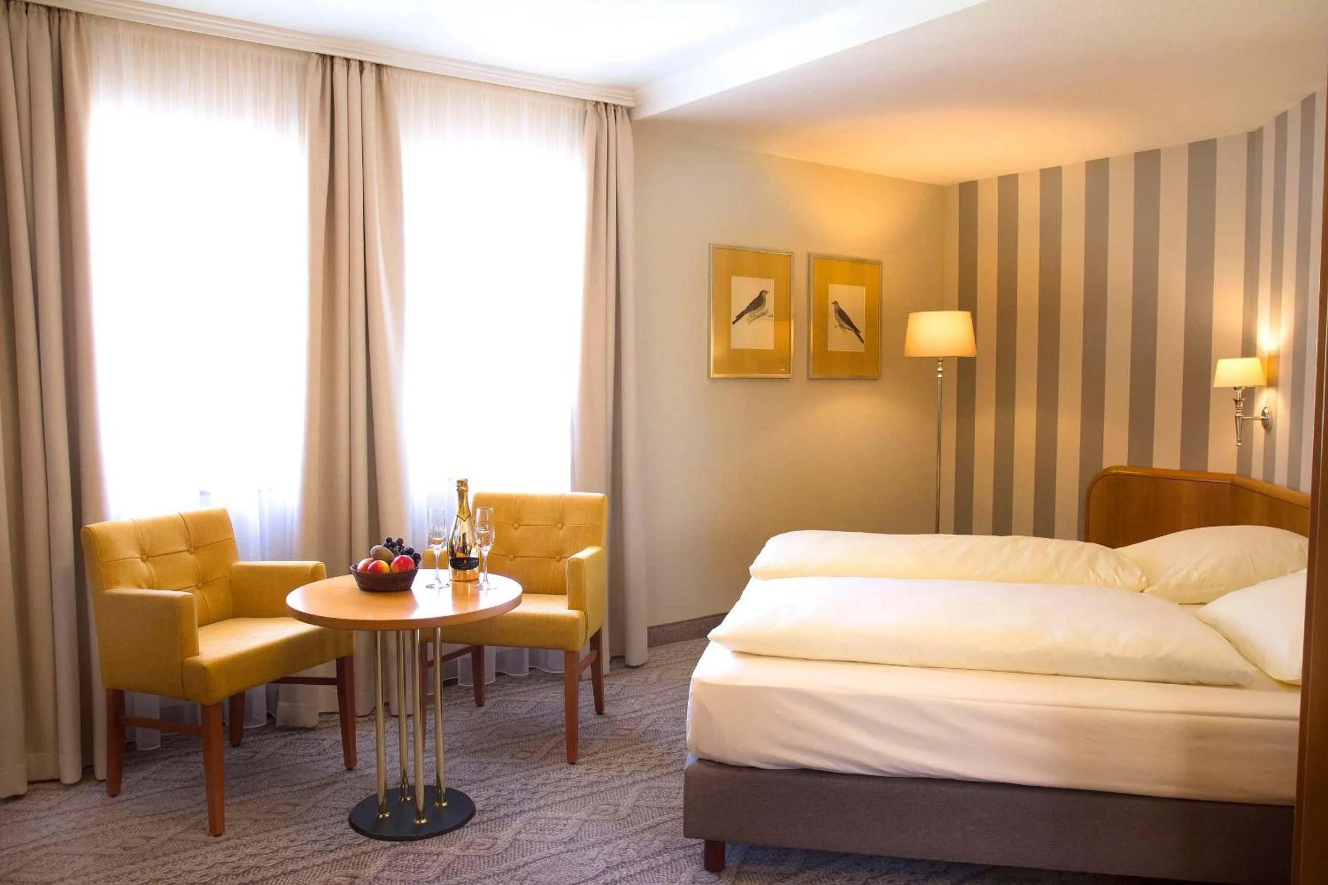 Day, Bed in Hotel Reichsküchenmeister