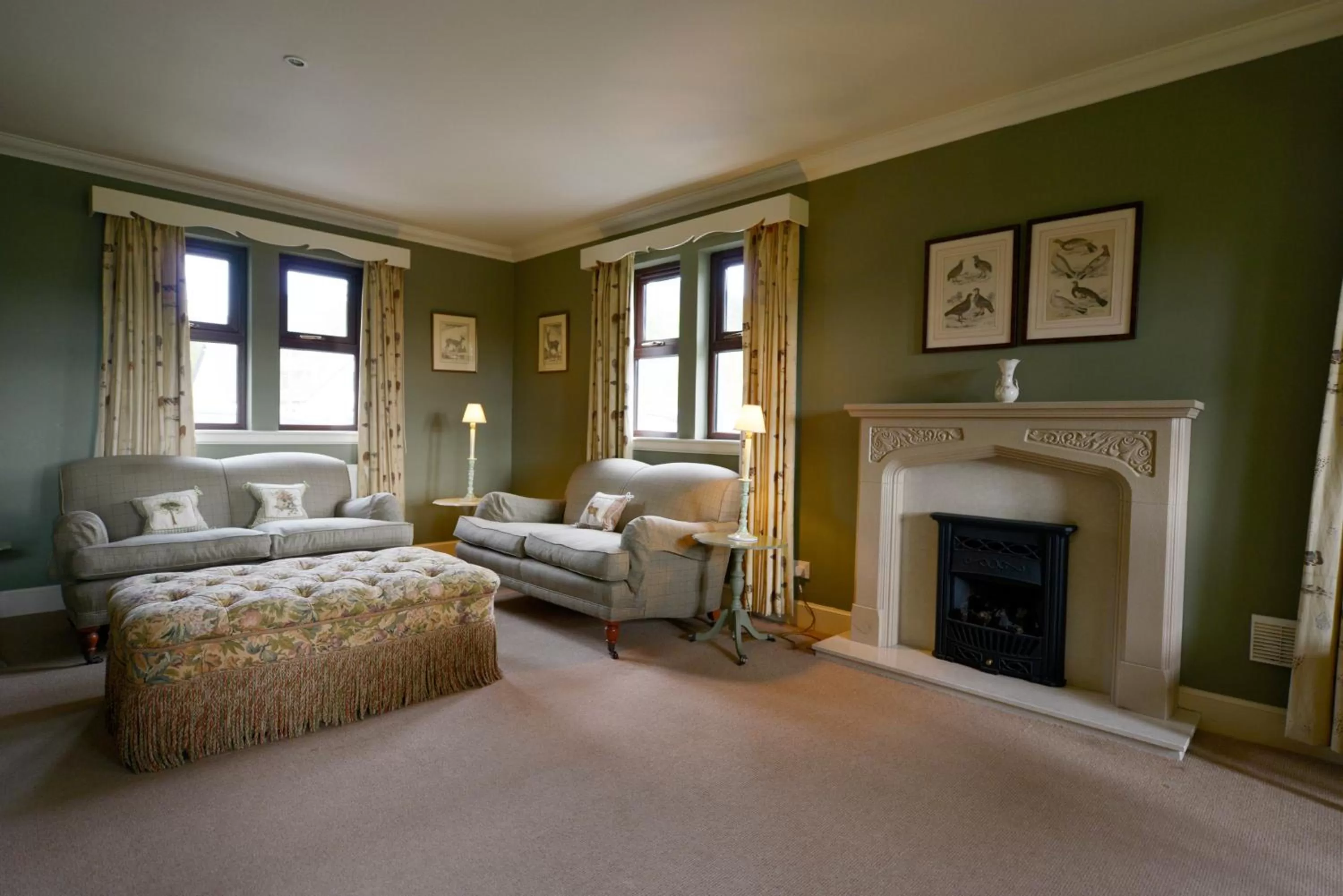 Communal lounge/ TV room in The Factor's Inn & Factor's Cottage