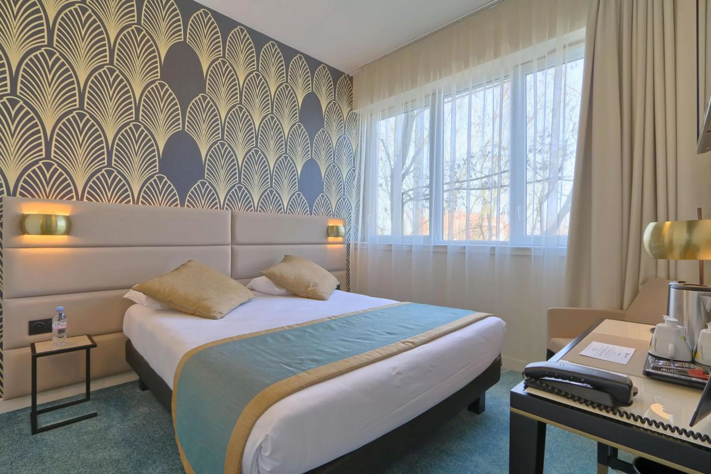 Photo of the whole room, Bed in Best Western Hôtel Journel Paris Sud