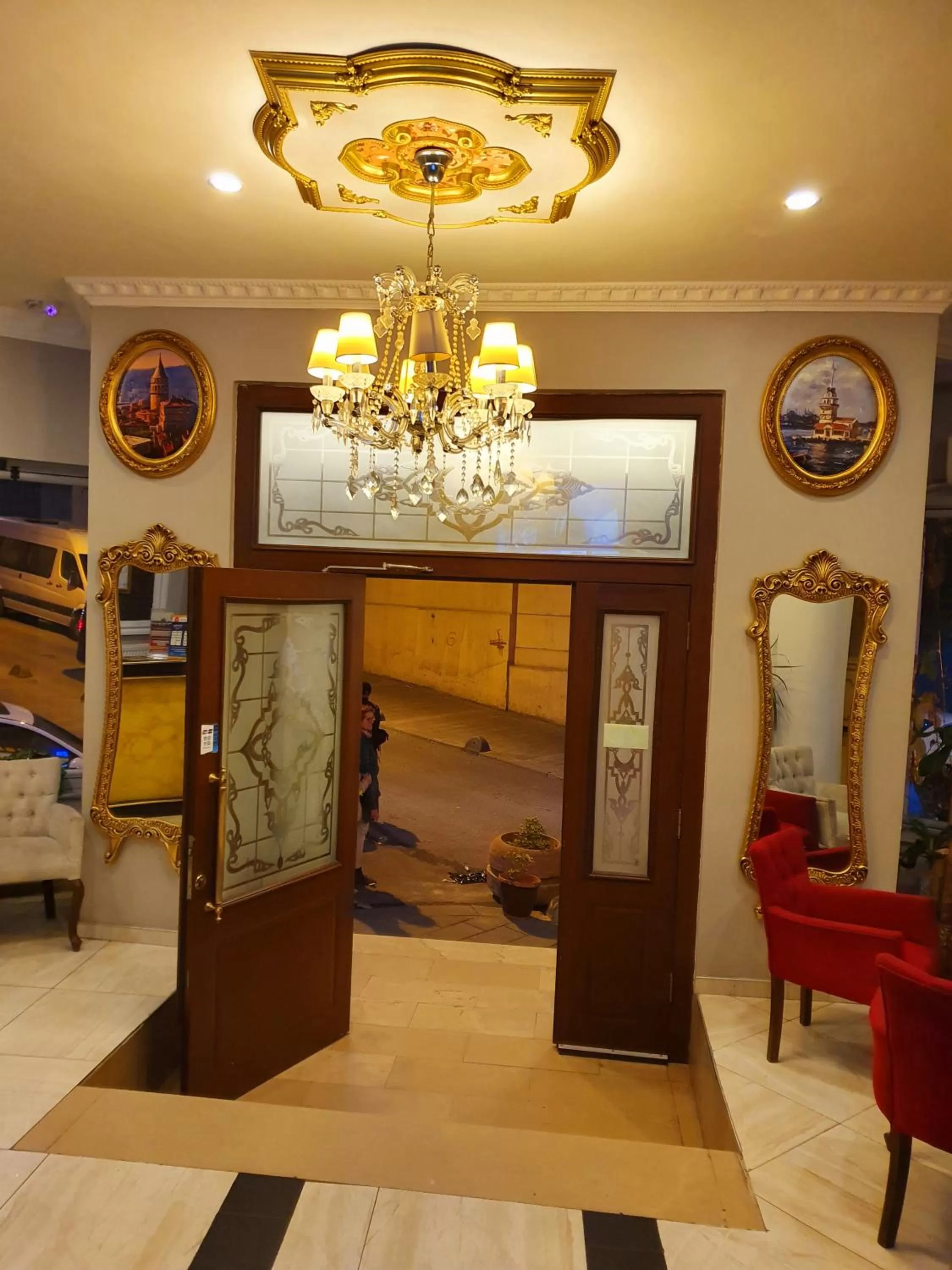 Lobby or reception in Şehir Hotel Old City