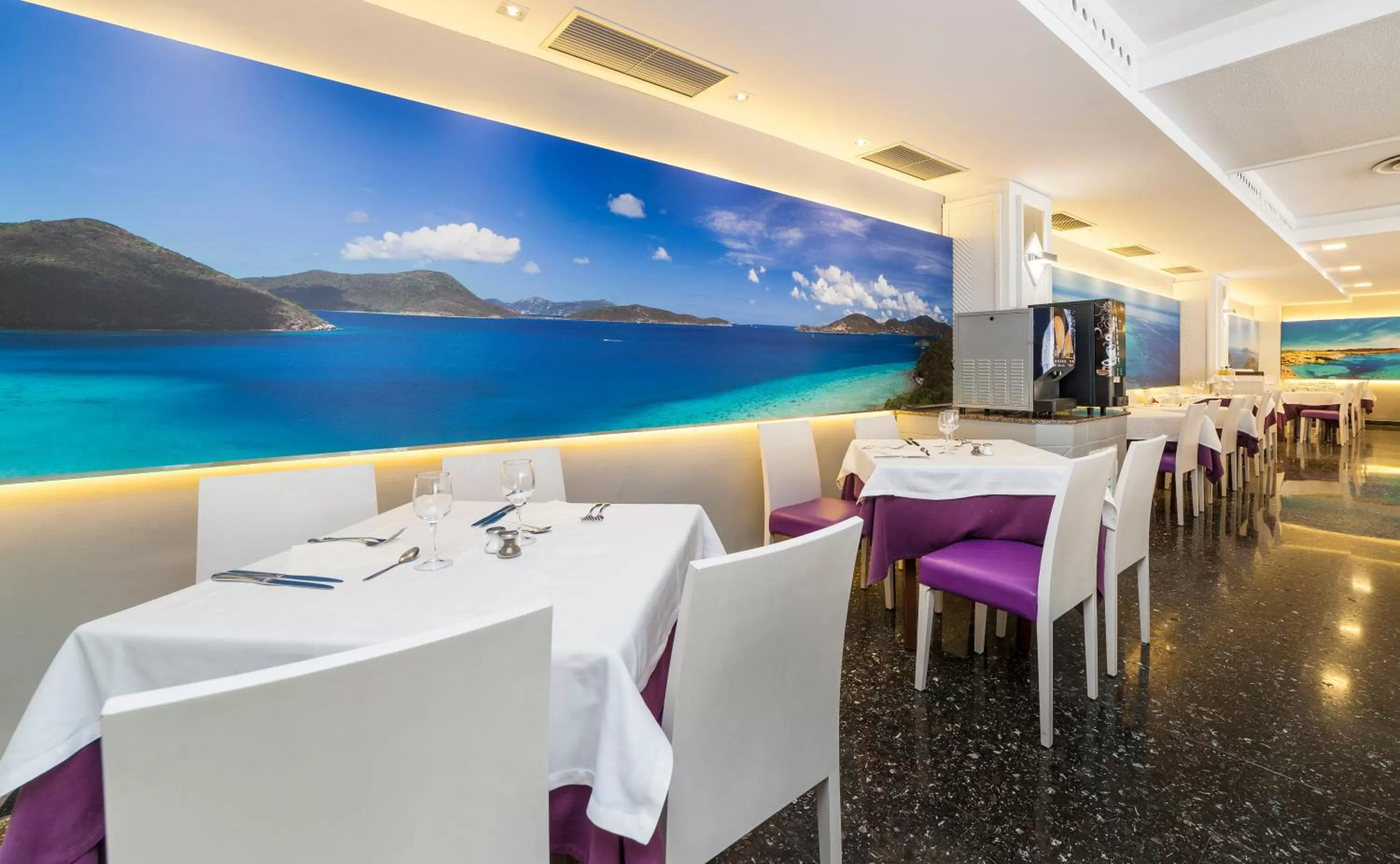 Restaurant/places to eat in Globales Palmanova