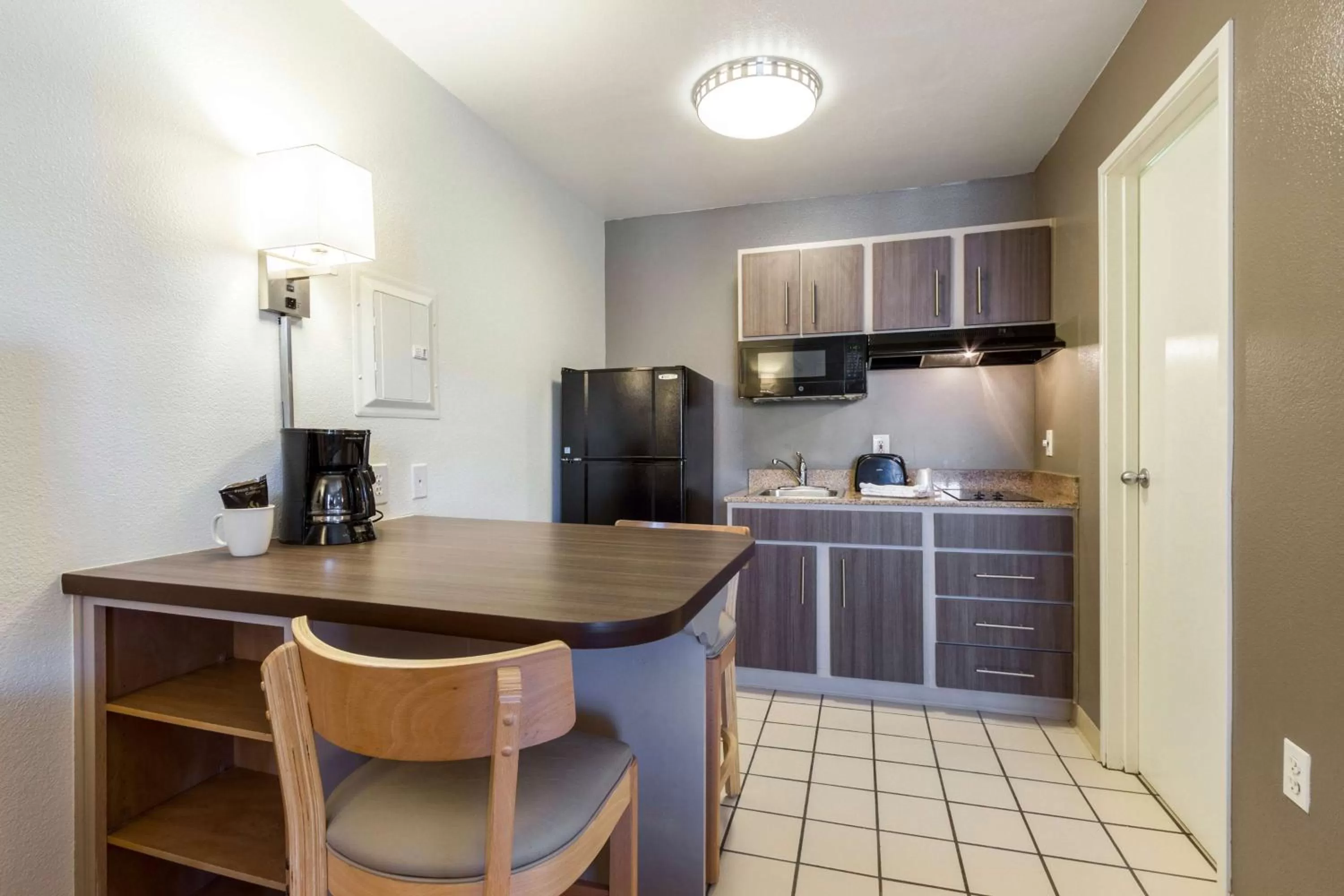 Kitchen or kitchenette in Studio 6-Tempe, AZ