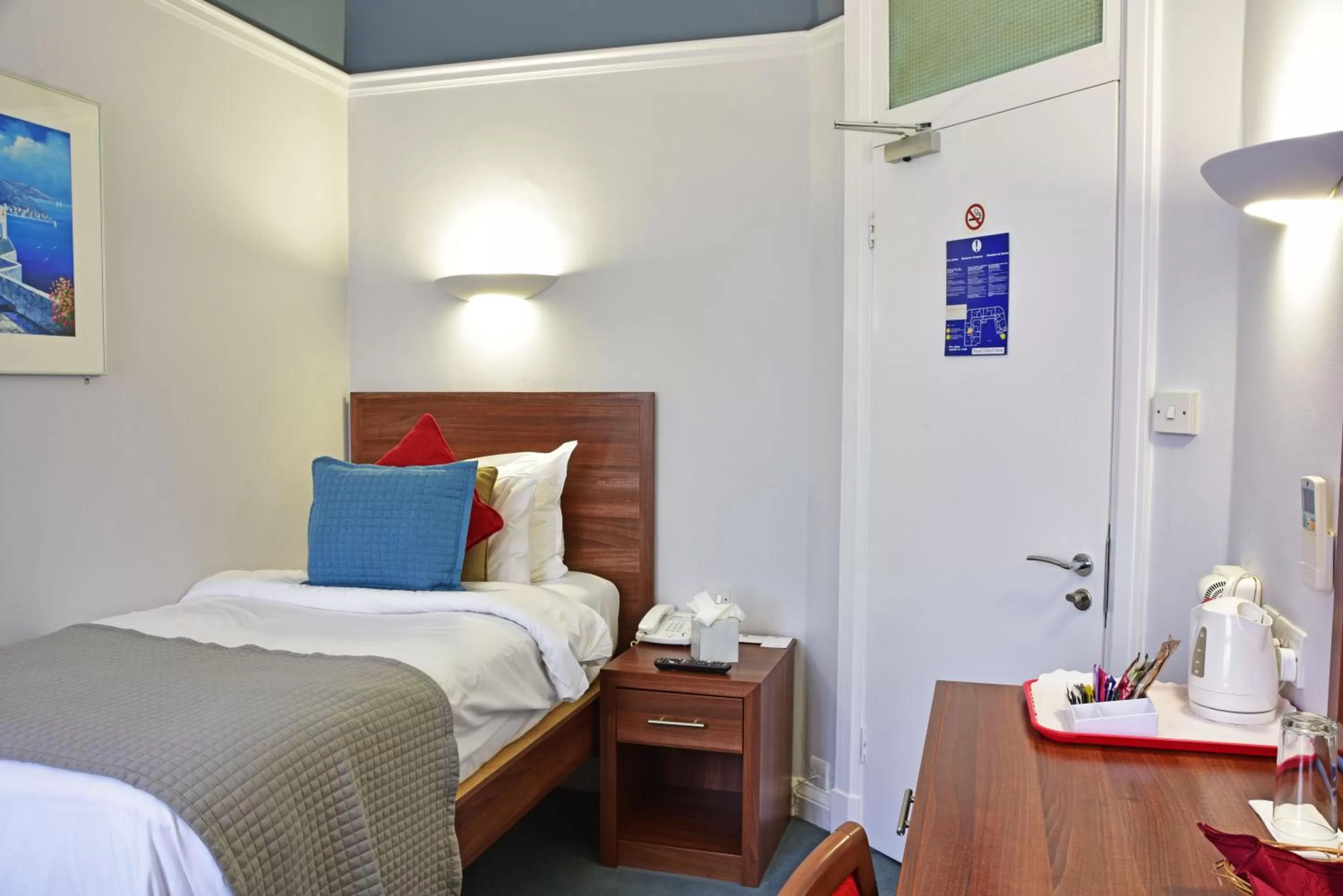 Bed in Royal Oxford Hotel