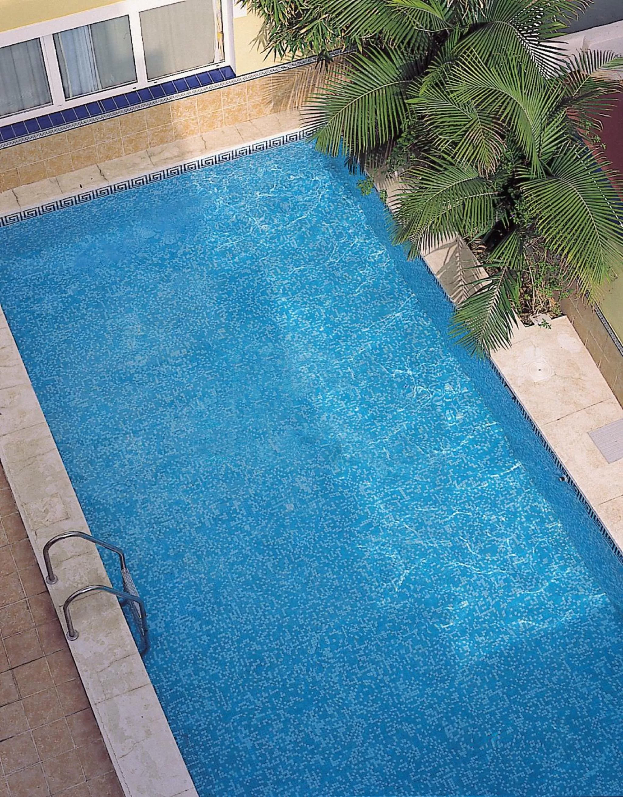 Swimming pool in Hotel RF Astoria - Adults Only