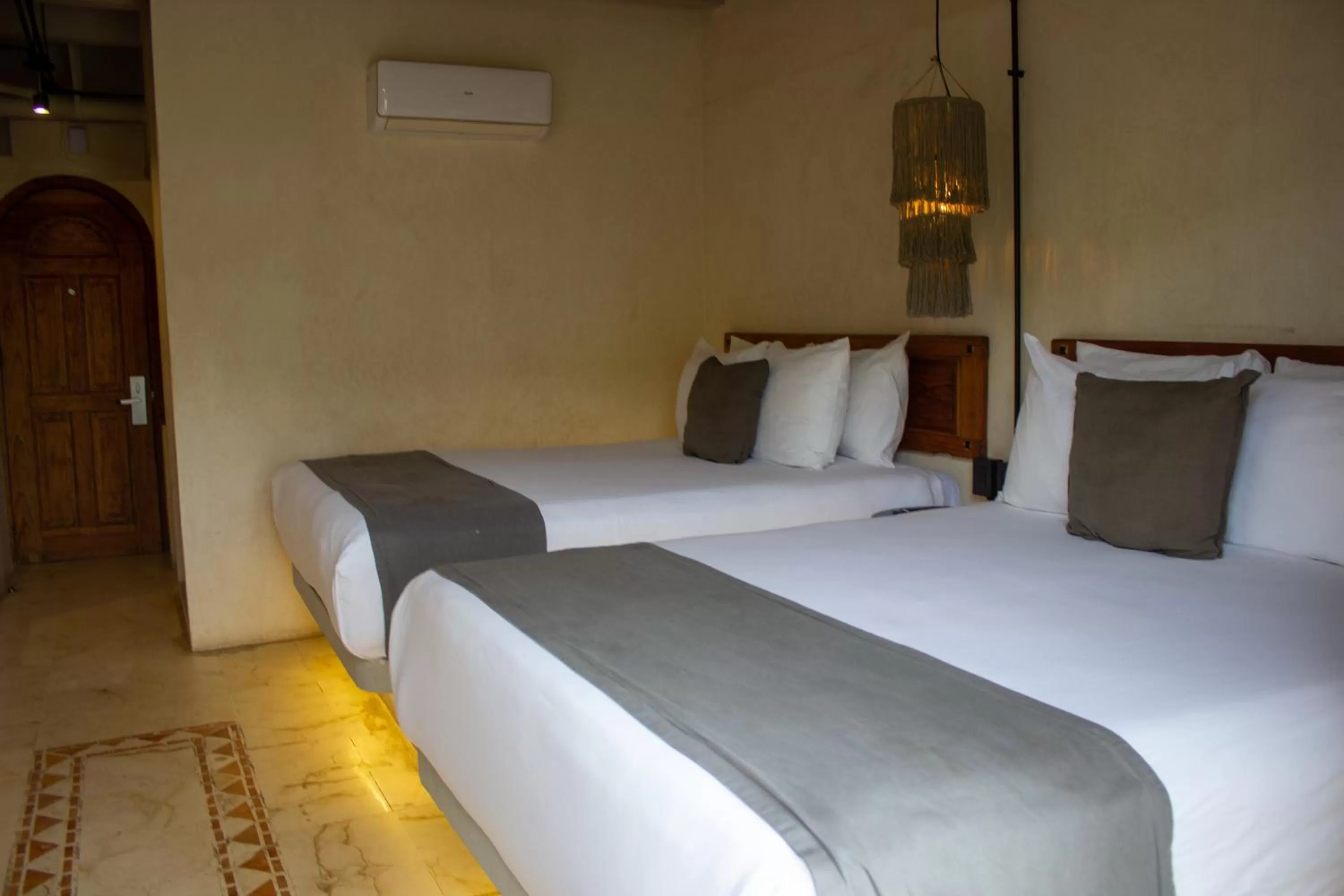 Double Room with Pool View in Caribbean Paradise Hotel & Spa - 5th Avenue