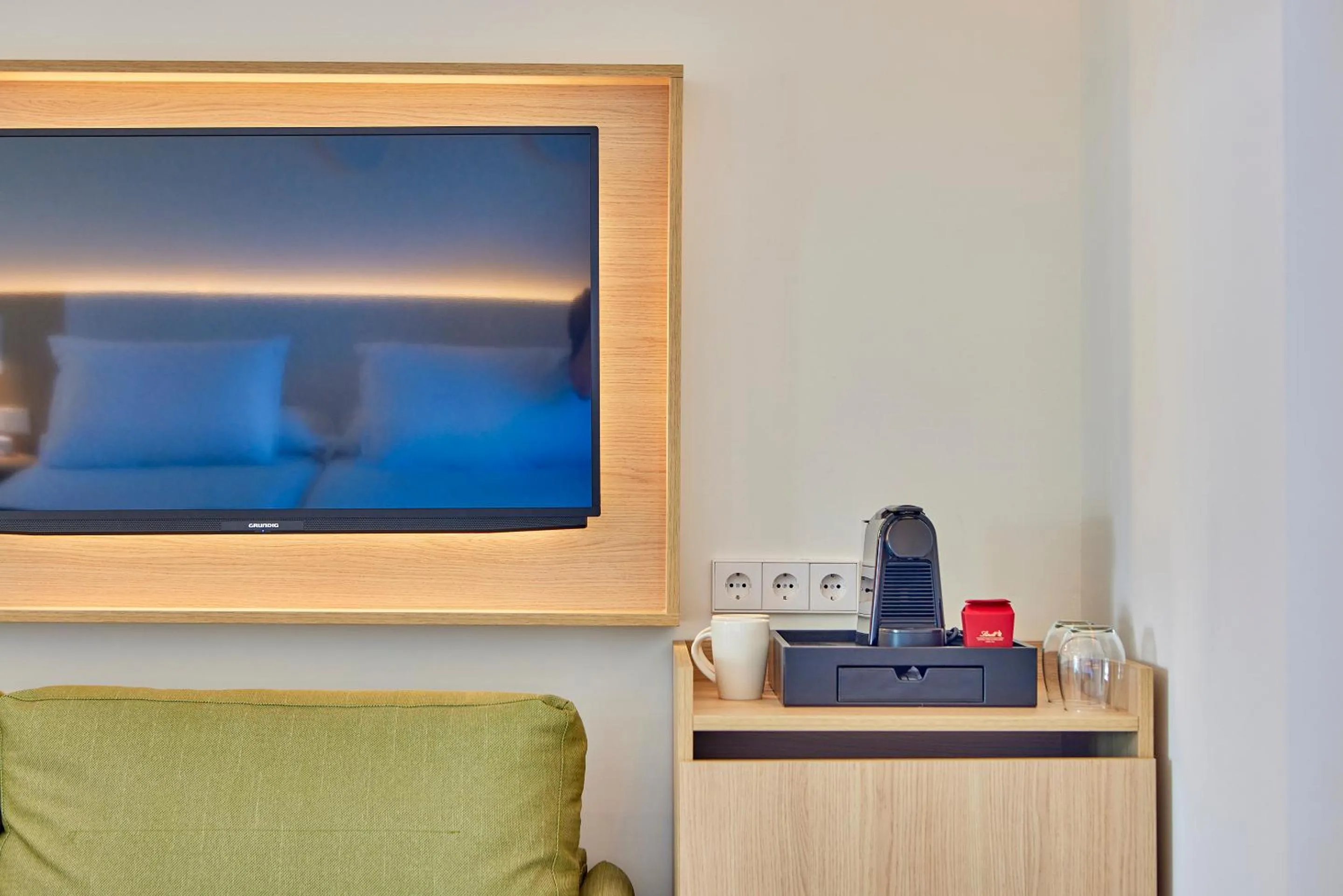 Coffee/tea facilities in Universal Hotel Aquamarin