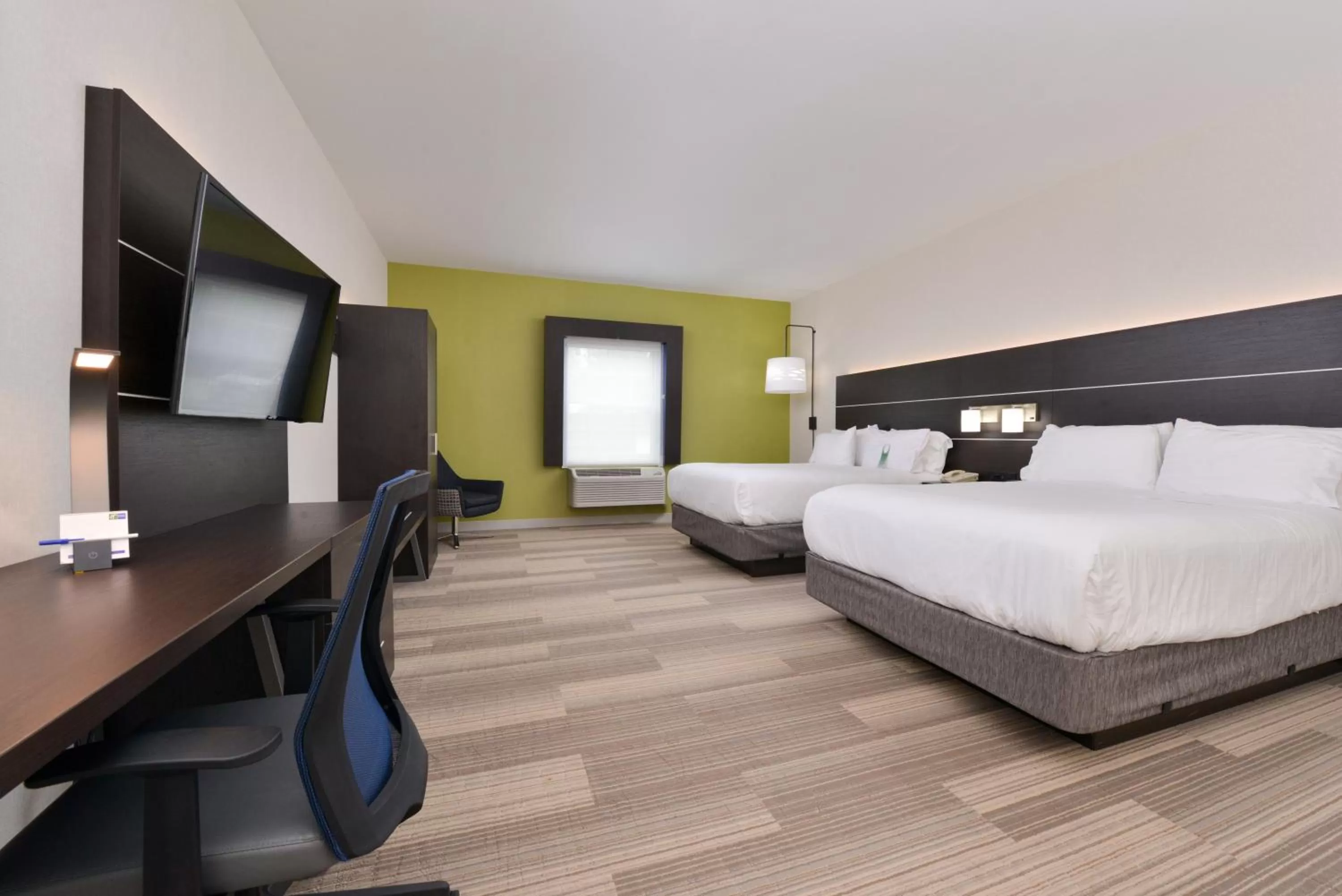 Bedroom, Bed in Holiday Inn Express Mystic by IHG
