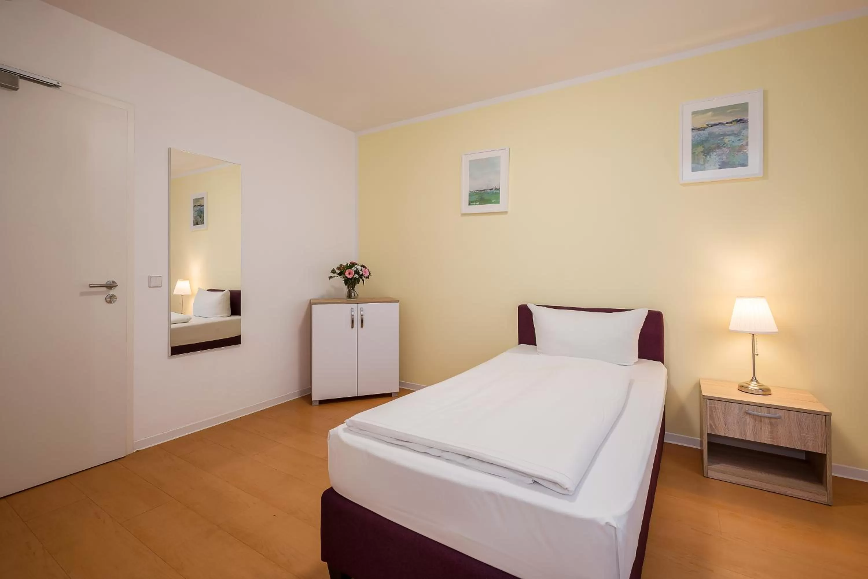Photo of the whole room, Bed in Hotel City Green Berlin