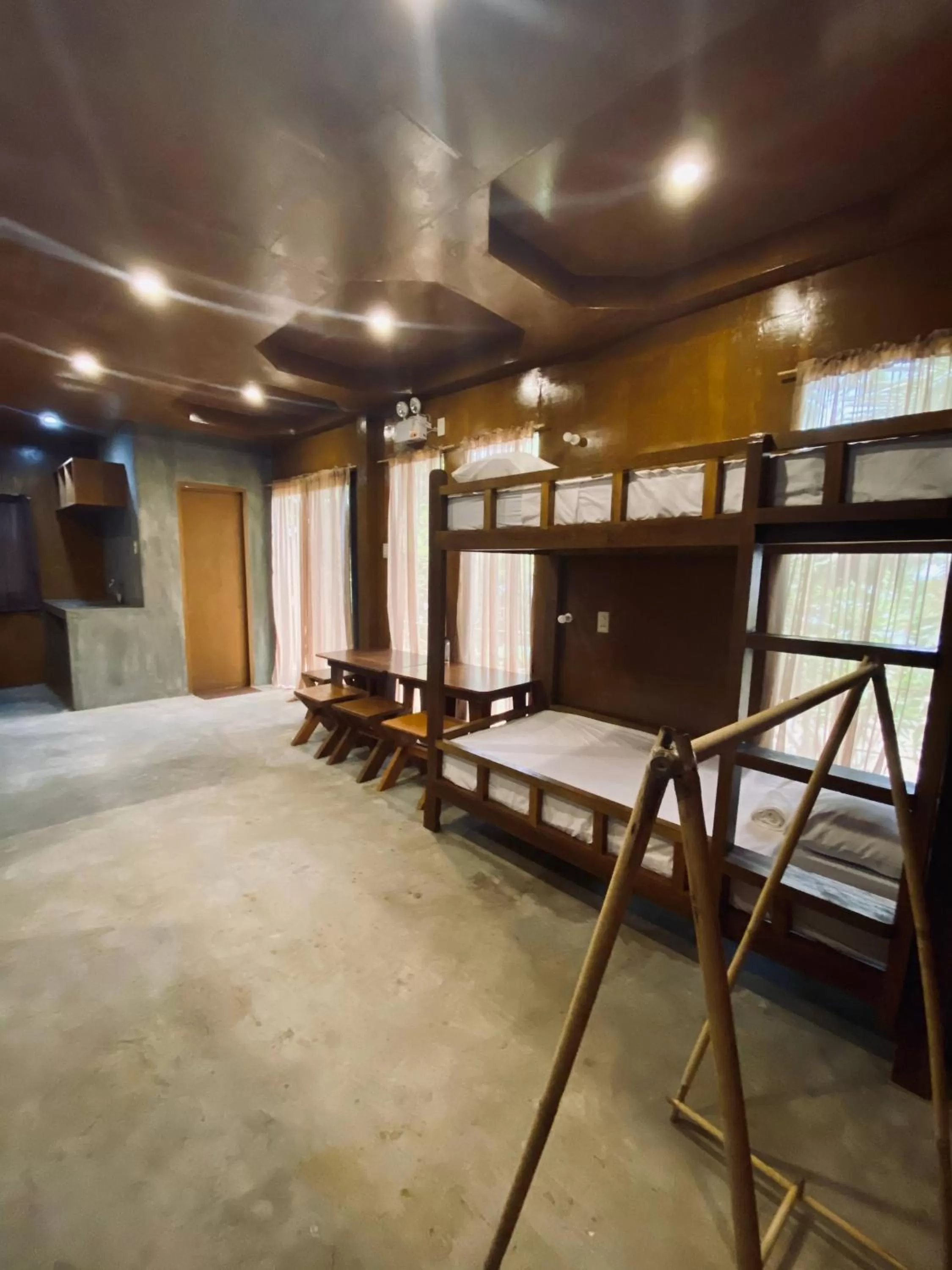 Bed in 8-Bed Mixed Dormitory Room in Cocovana Beach Resort