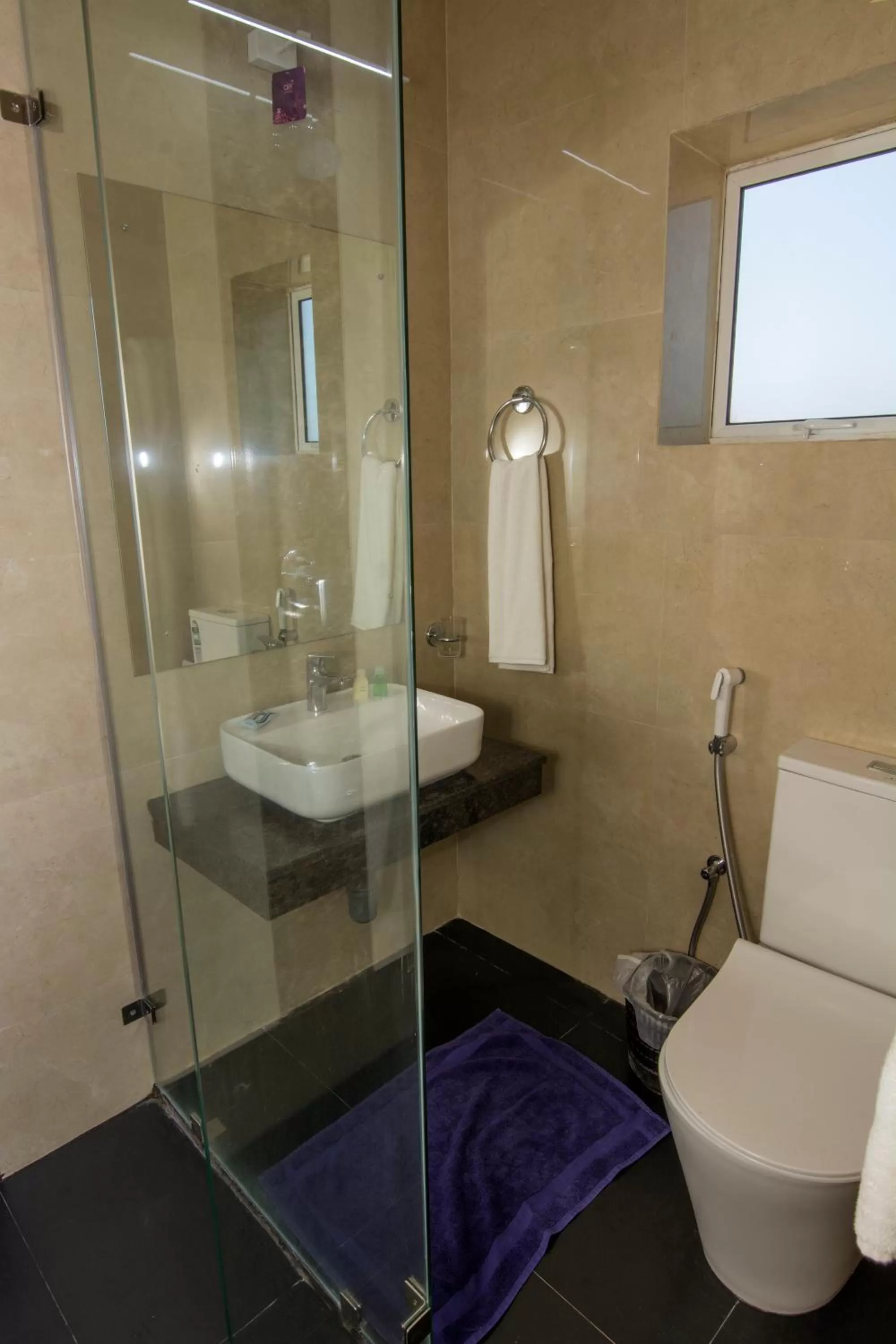 Bathroom in Mount Breeze Hotel