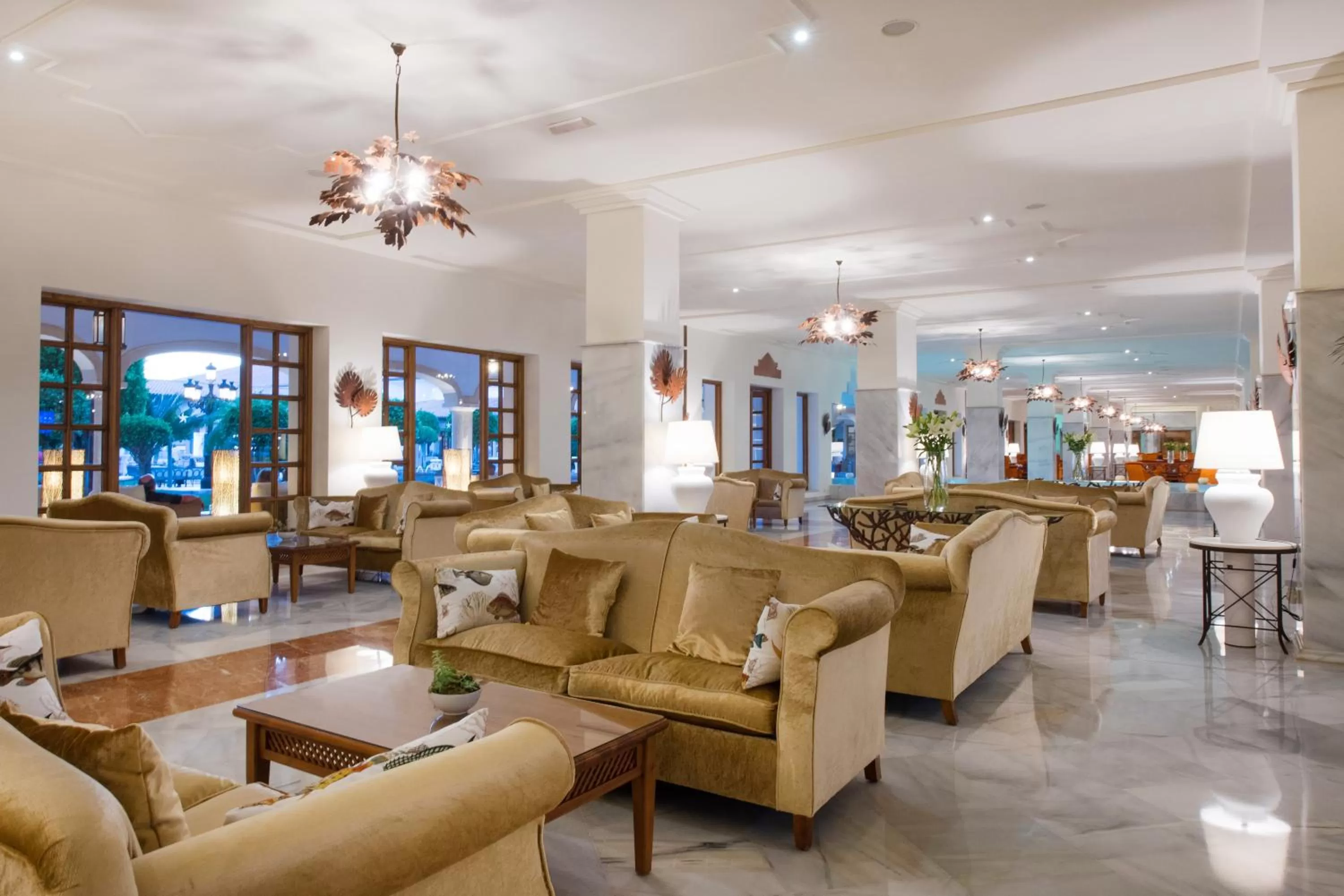 Lounge or bar in Iberostar Selection Andalucia Playa