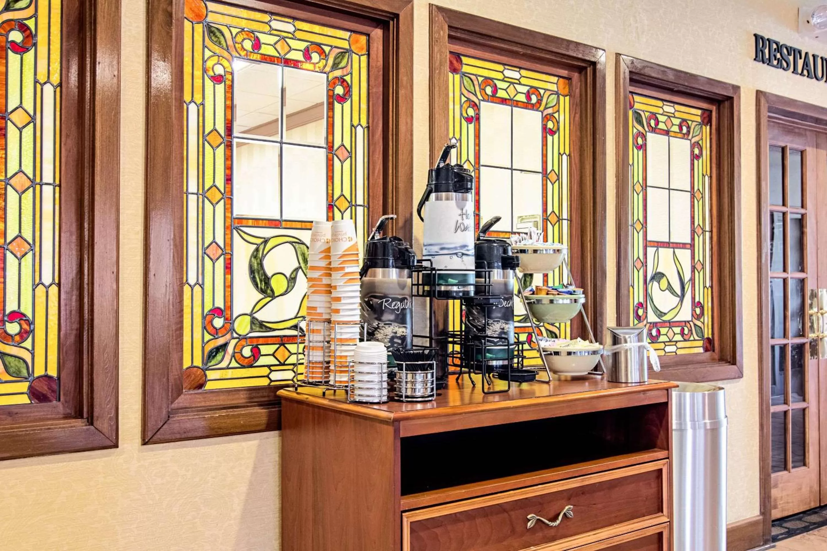 Coffee/tea facilities in Quality Inn