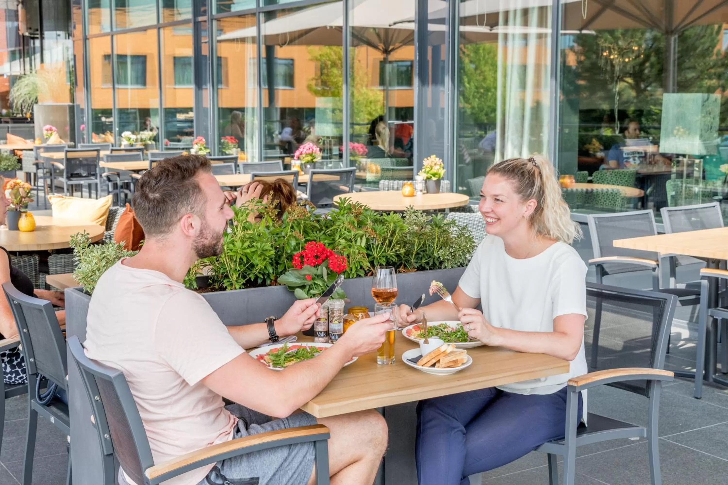 Restaurant/places to eat in Van Der Valk Hotel Almere