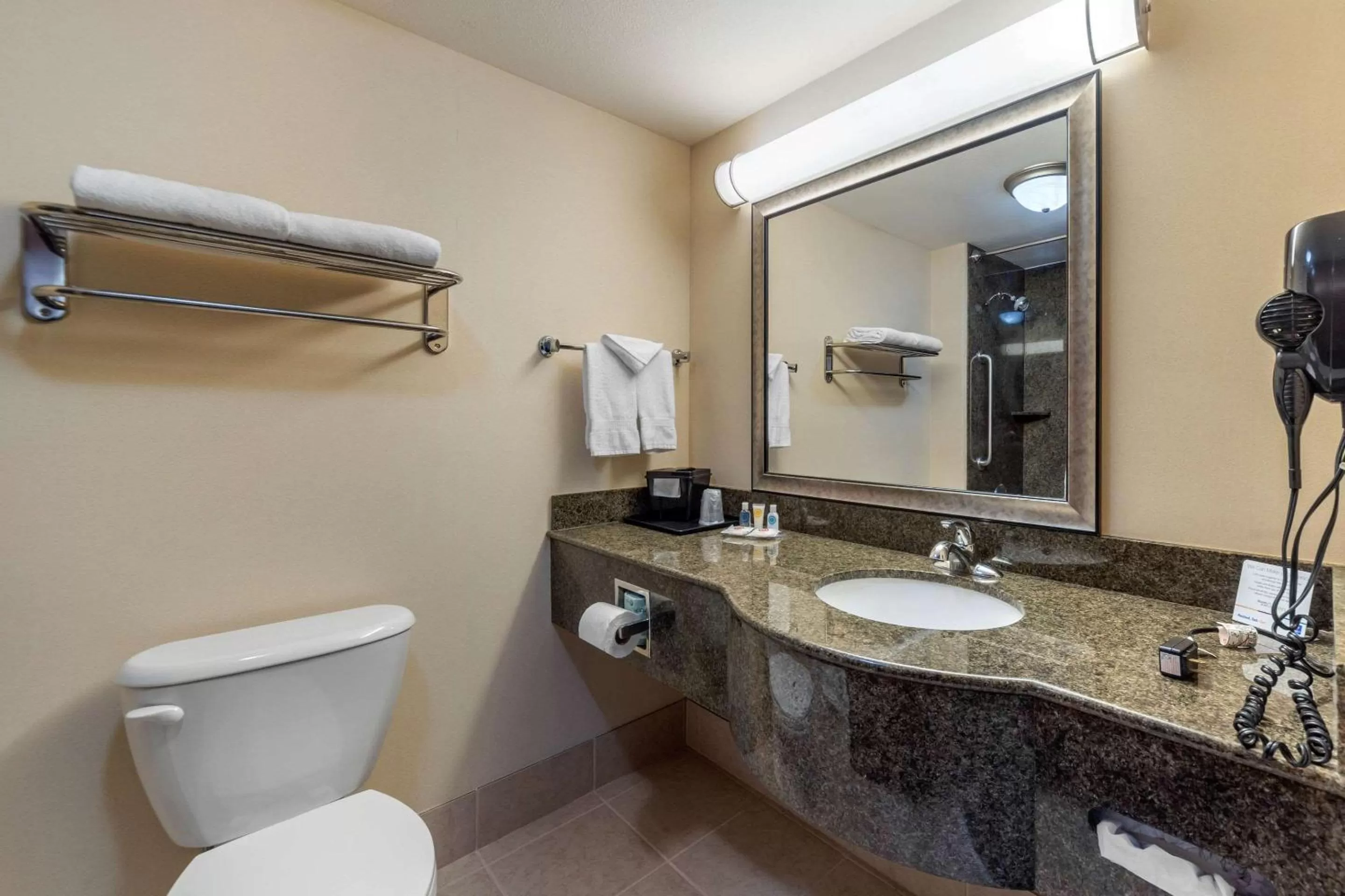 Bathroom in Comfort Inn & Suites Perry I-35