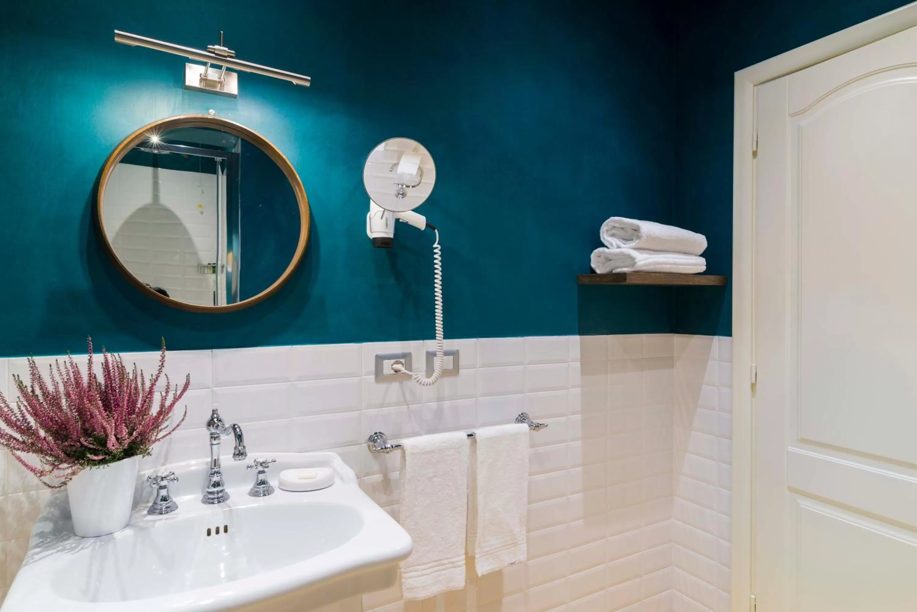 Bathroom in Frími Boutique Rooms b&b