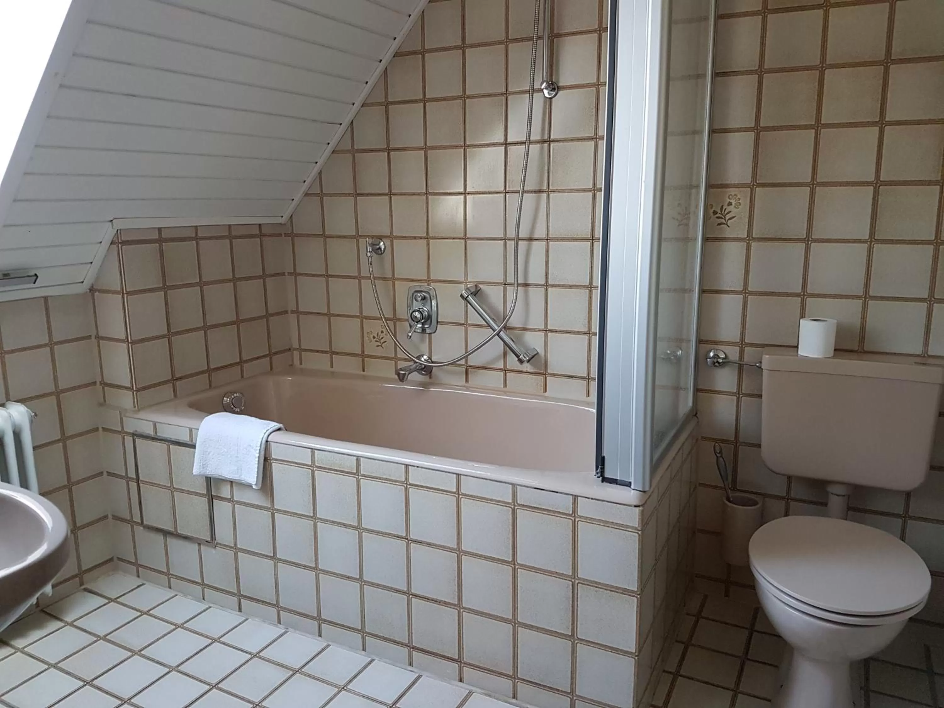 Bathroom in Hotel Restaurant Klostermühle