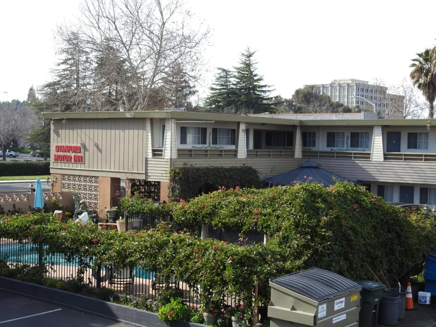 Property building in Stanford Motor Inn