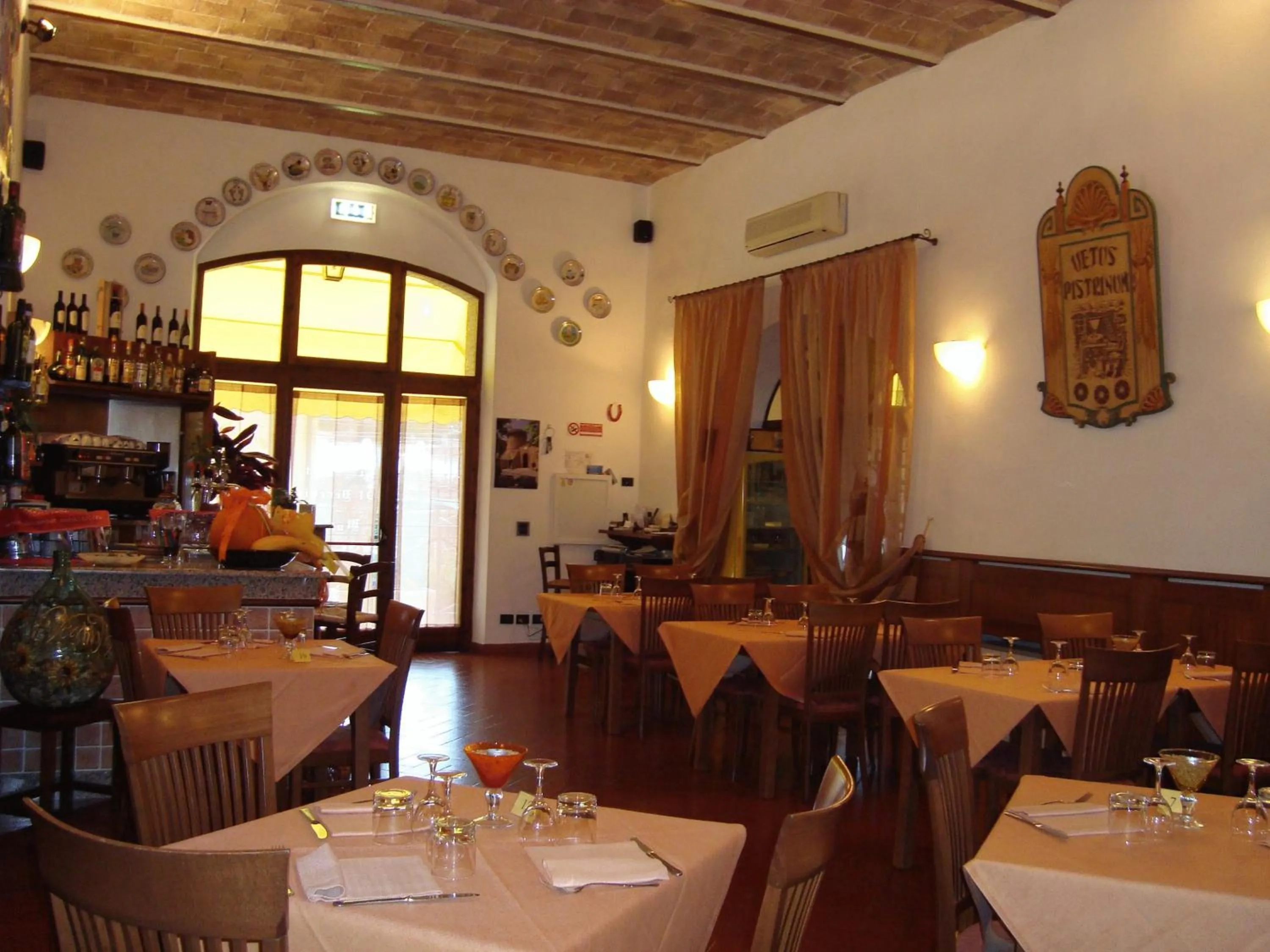 Restaurant/places to eat in Il Vecchio Mulino