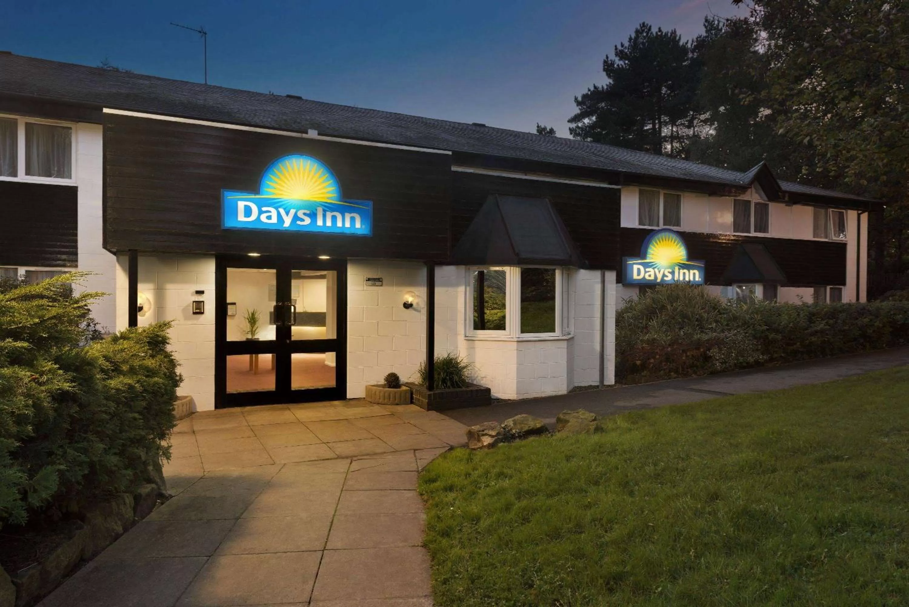 Property building in Days Inn Hotel Fleet