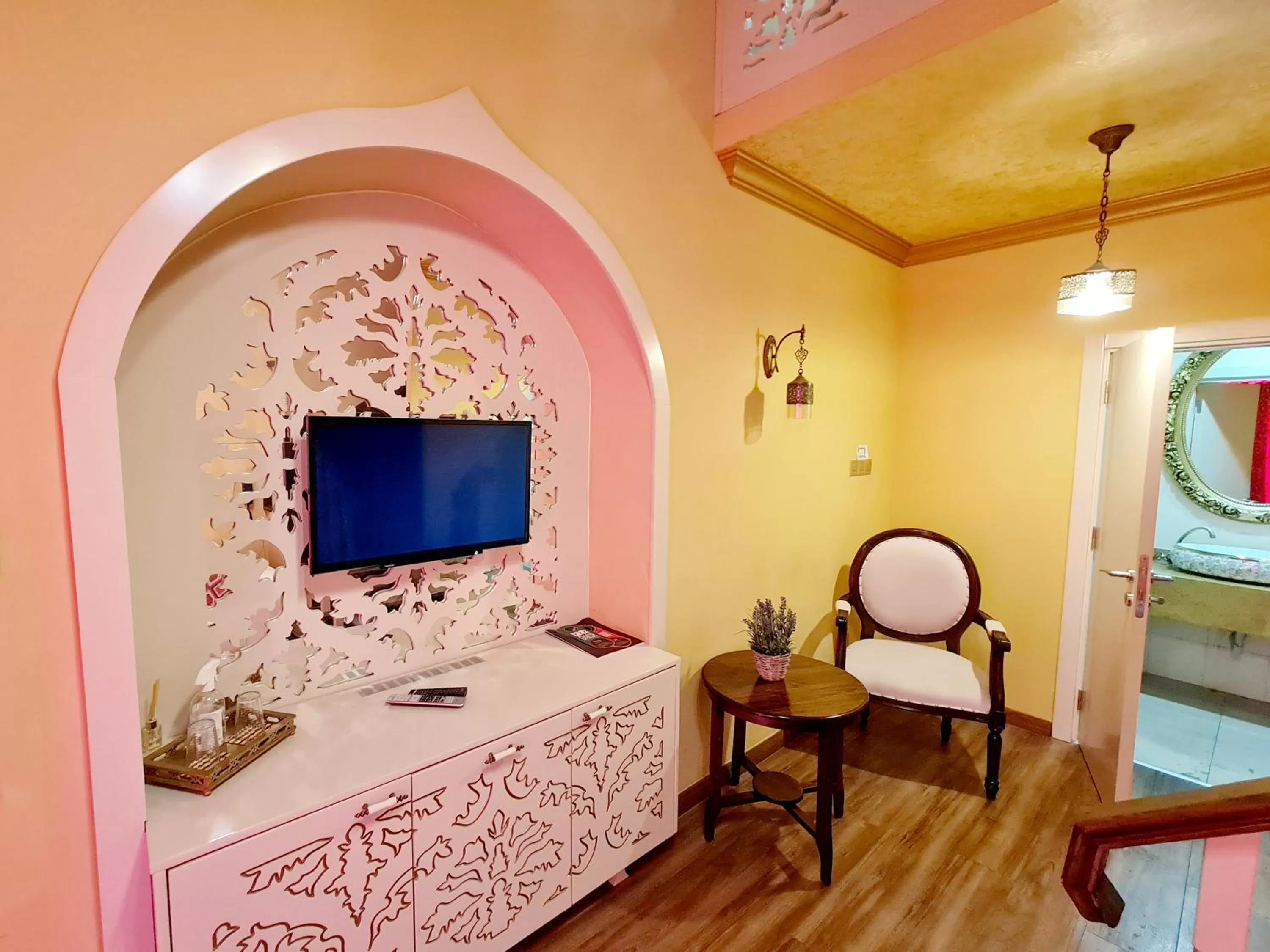 TV and multimedia, Bed in SOFIA BOUTIQUE HOTEL